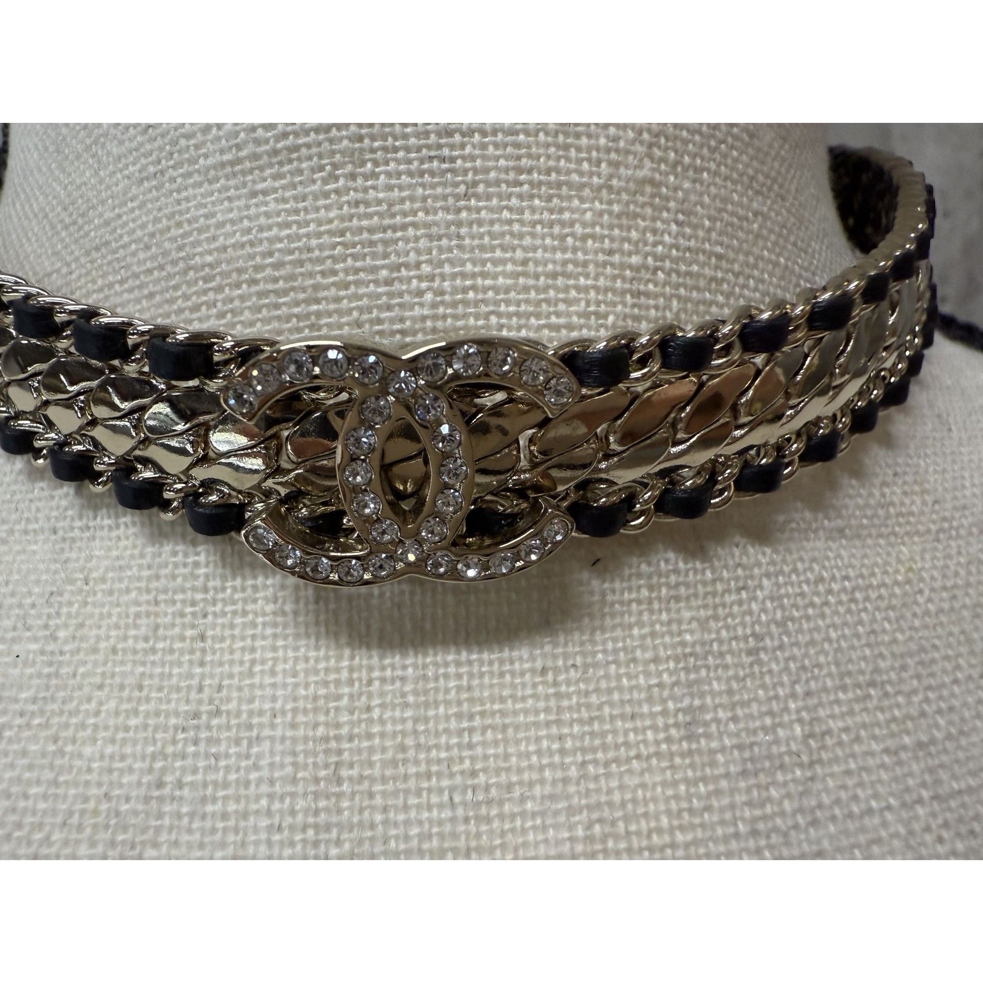 Chanel Chanel Gold & Black Chain Choker Necklace With CC Logo Penda Size ONE SIZE - 8 Thumbnail