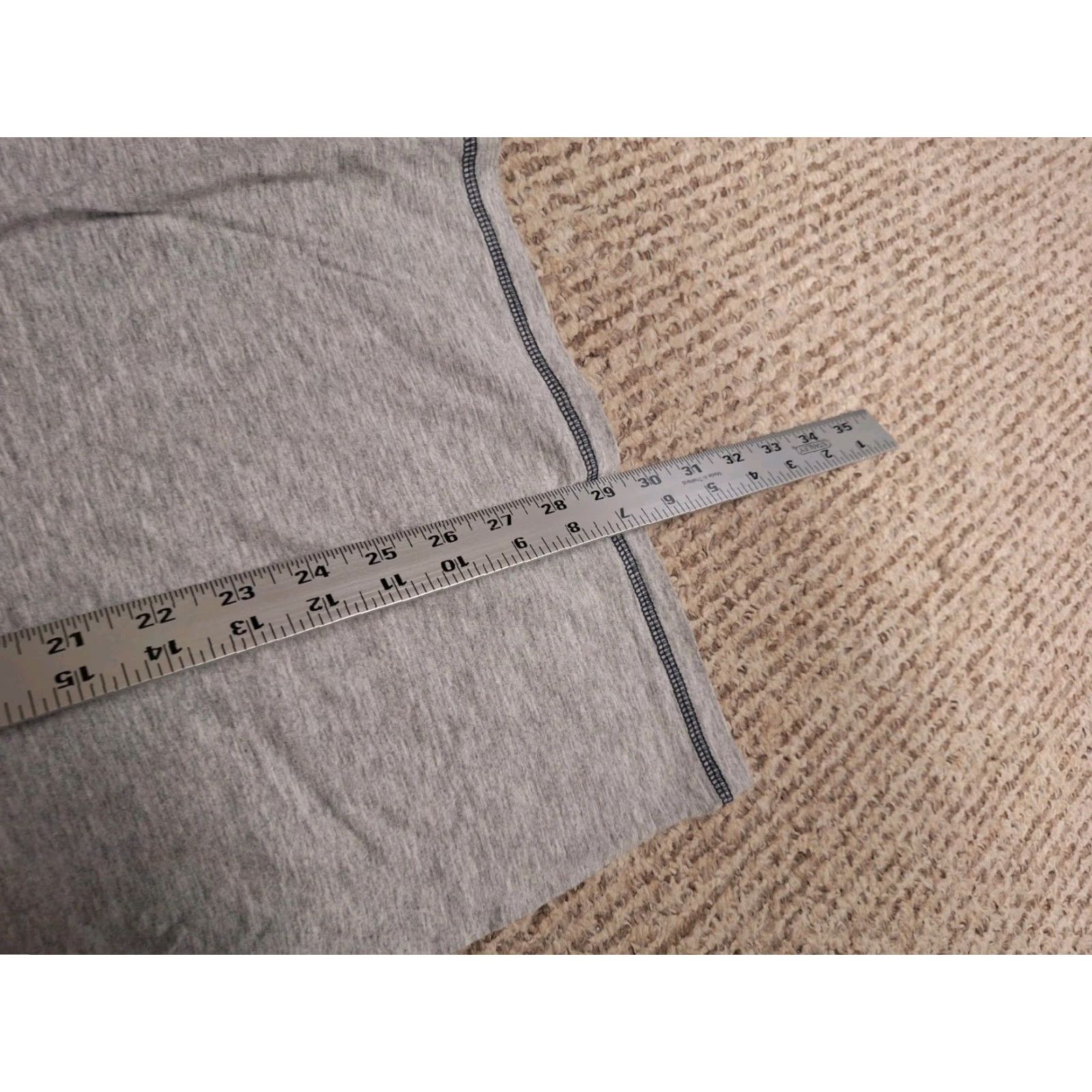 Nike VINTAGE Nike Gray T-Shirt Center Swoosh 90s 00s Tag Retro Crew Neck Short Sleeve L Mens Size US L / EU 52-54 / 3 - 5 Thumbnail