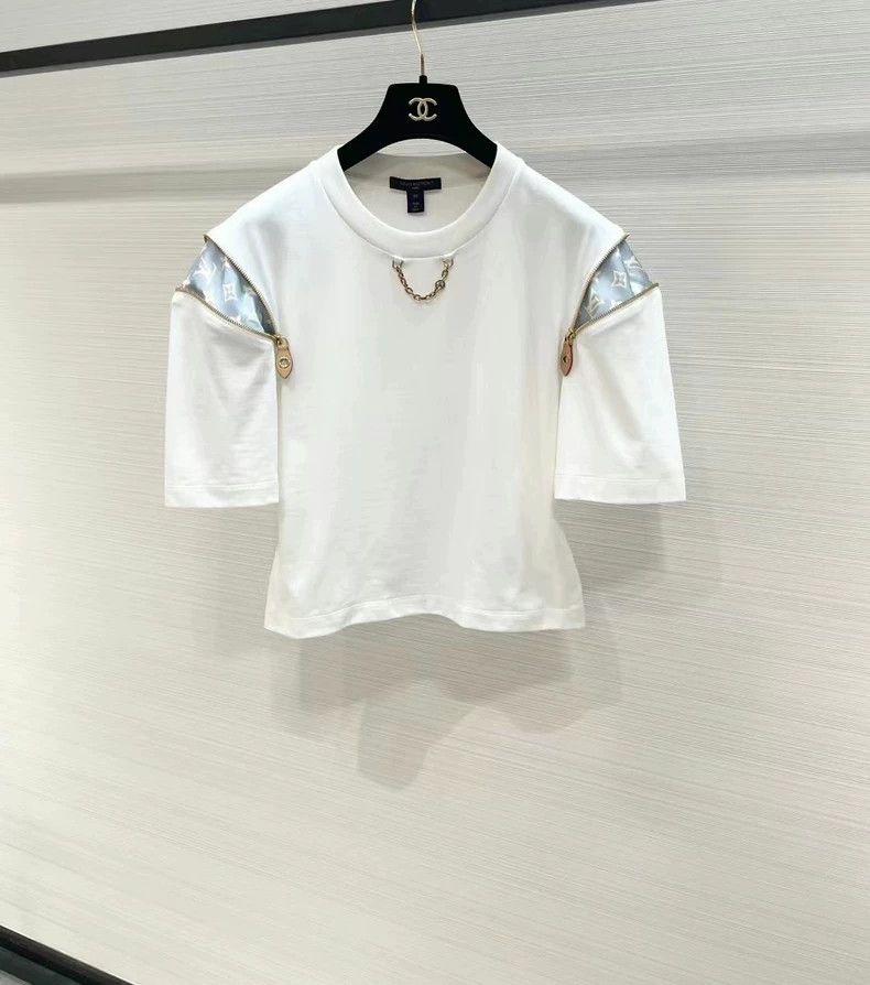 Louis Vuitton Louis Vuitton Blue logo Zip Short Sleeve Size XS / US 0-2 / IT 36-38 - 1 Thumbnail