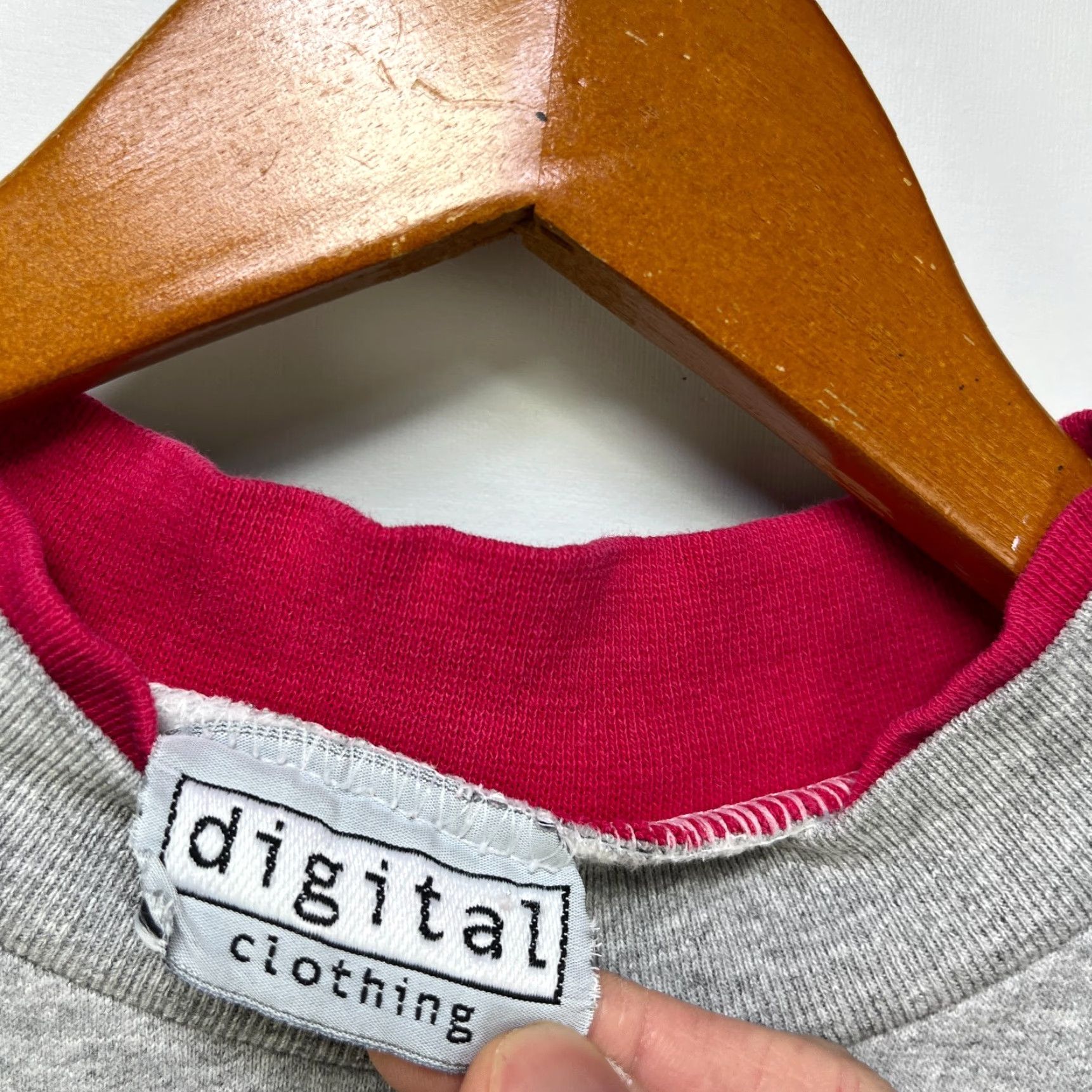 Vintage VINTAGE 90s Dog Cat Christmas Sweatshirt Womens Large XL Gray Pullover Activewear Sweatshirt Womens L/XL Size L / US 10 / IT 46 - 3 Thumbnail