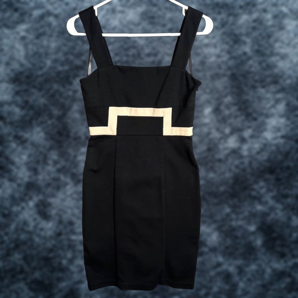Diane Von Furstenberg Black Bodycon Dress W/ Beige Geometric Waist Detail  Size 2