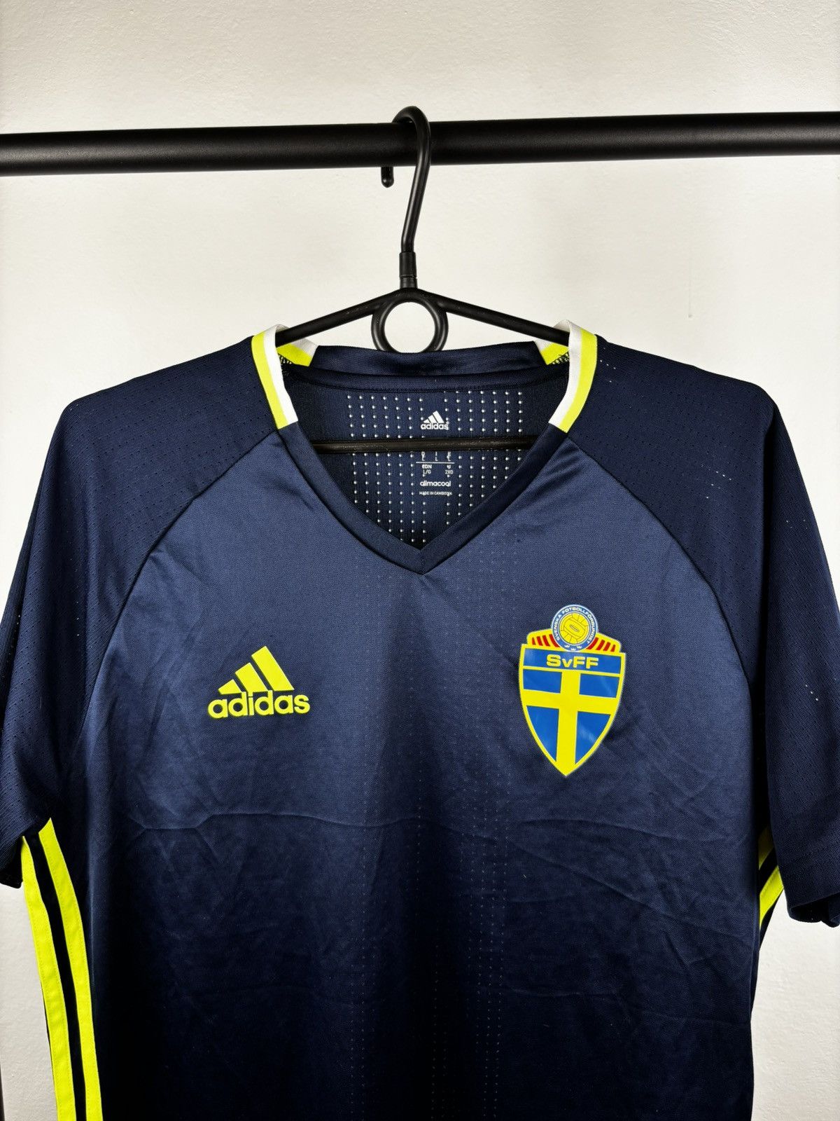 Adidas × Vintage Adidas x Switzerland 2016 soccer jersey size L Size US L / EU 52-54 / 3 - 2 Thumbnail