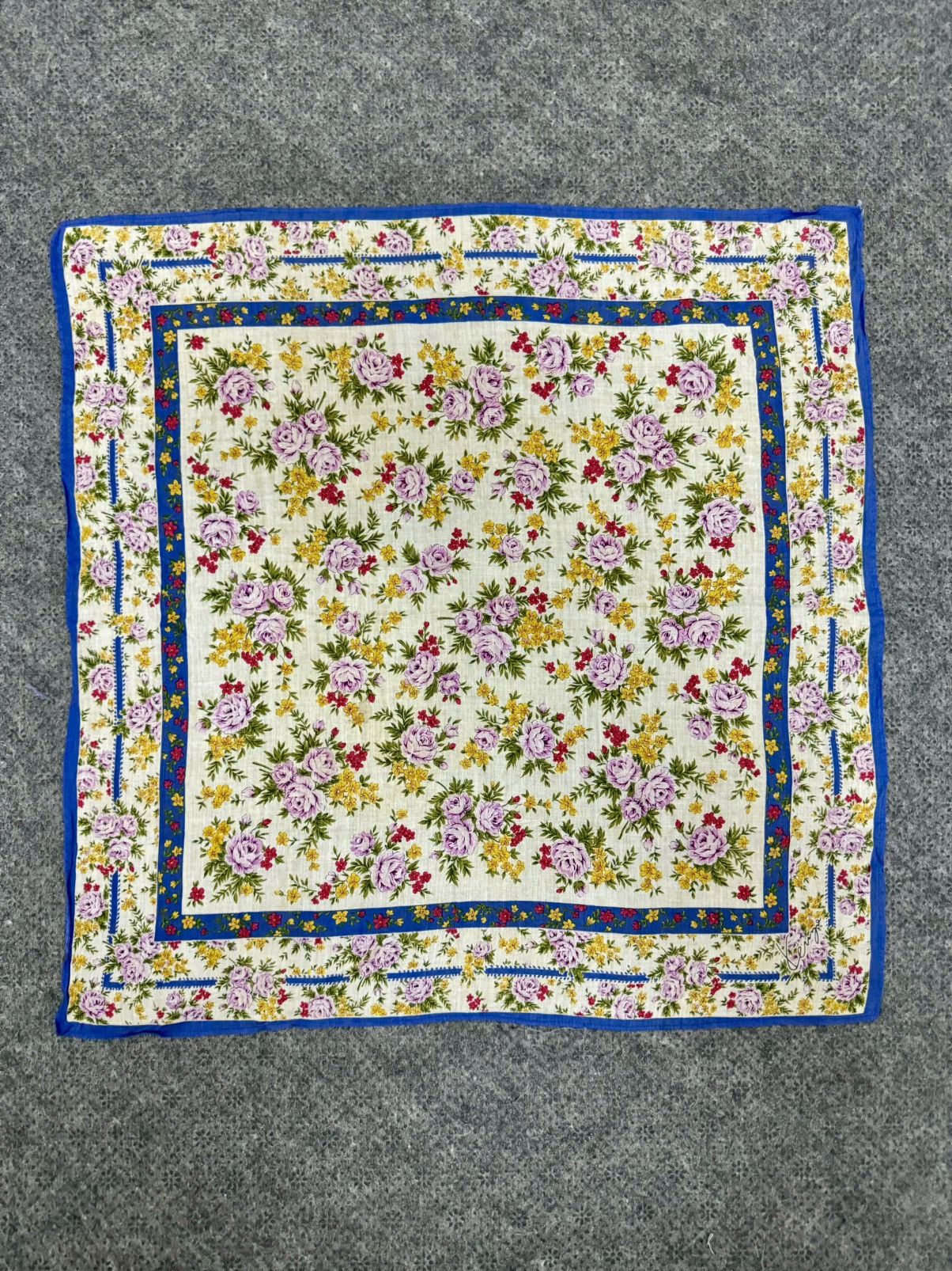 Kenzo × Vintage COMBO KENZO HANDKERCHIEF Size ONE SIZE - 9 Thumbnail