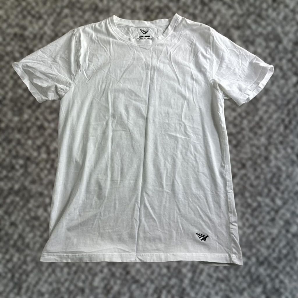 Vintage Jay-Z Roc Nation Paper Planes White Short Sleeve Essential Shirt Men Large Flag Graphic Size US L / EU 52-54 / 3 - 1 Thumbnail