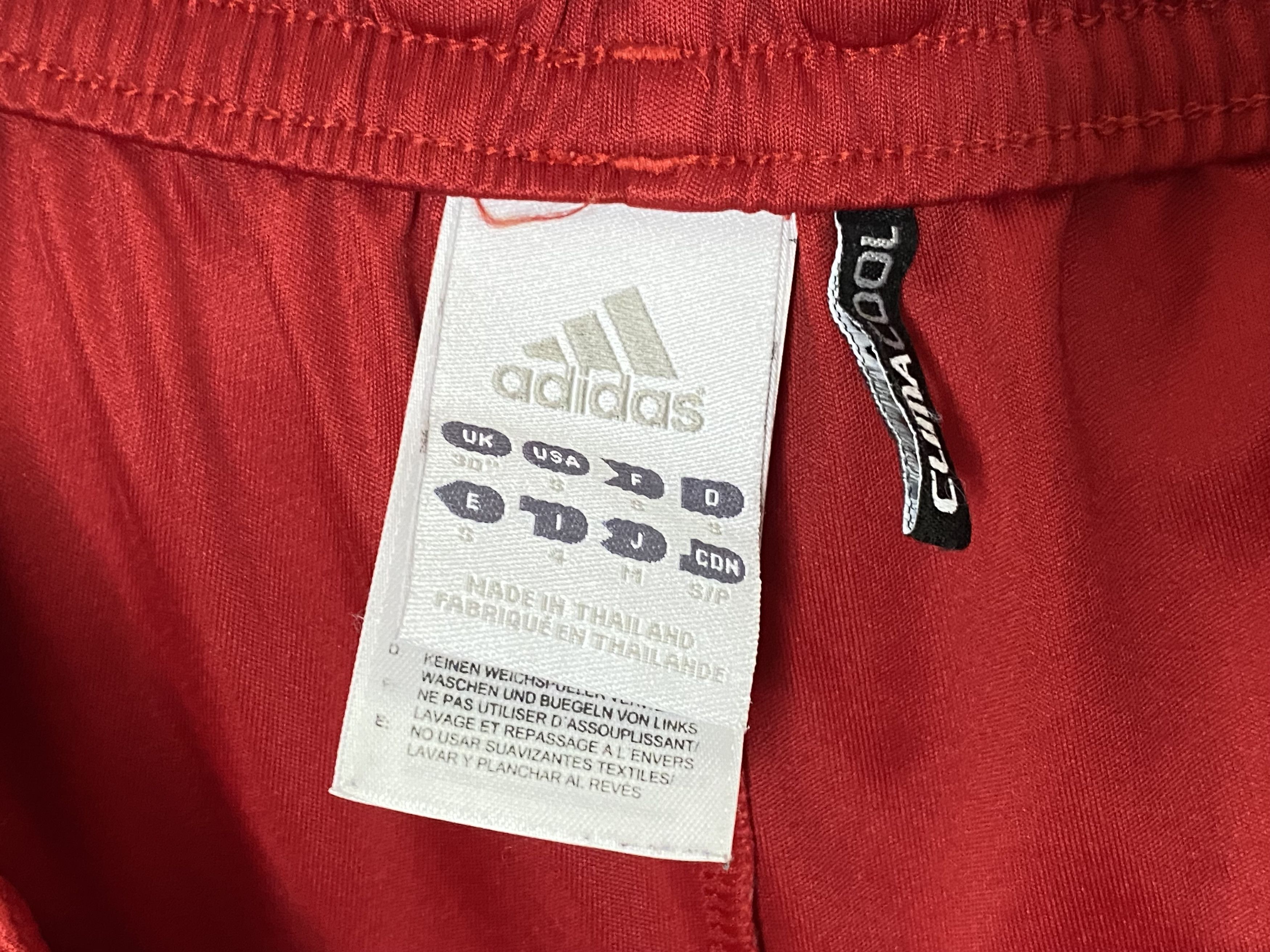 Adidas BAYERN MUNCHEN 2012 2013 HOME FOOTBALL SOCCER SHORTS Size US 32 / EU 48 - 6 Thumbnail