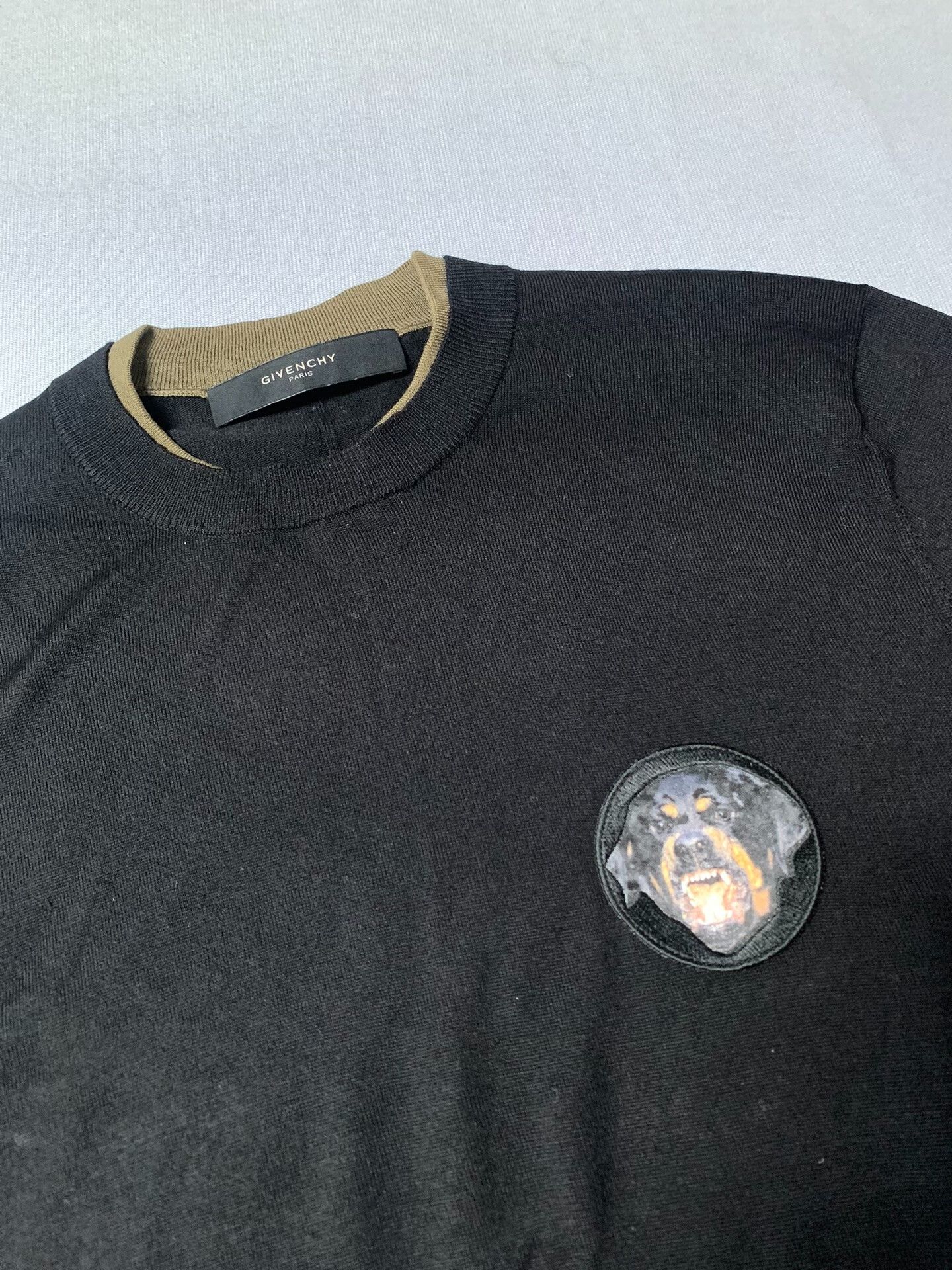 Givenchy Givenchy Wool Round Neck Dog Head Sweater Size US M / EU 48-50 / 2 - 1 Thumbnail