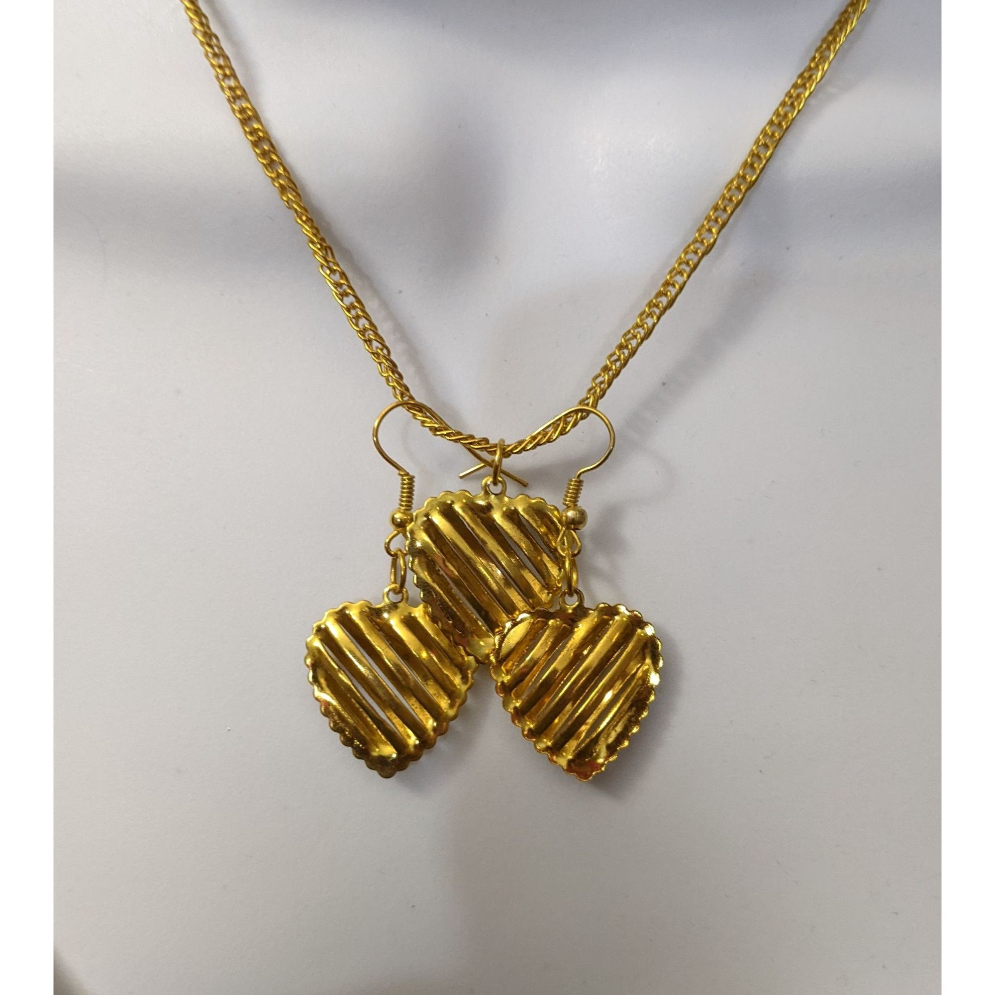 Other Gold Slotted Heart Necklace And Earring Set Size ONE SIZE - 2 Thumbnail