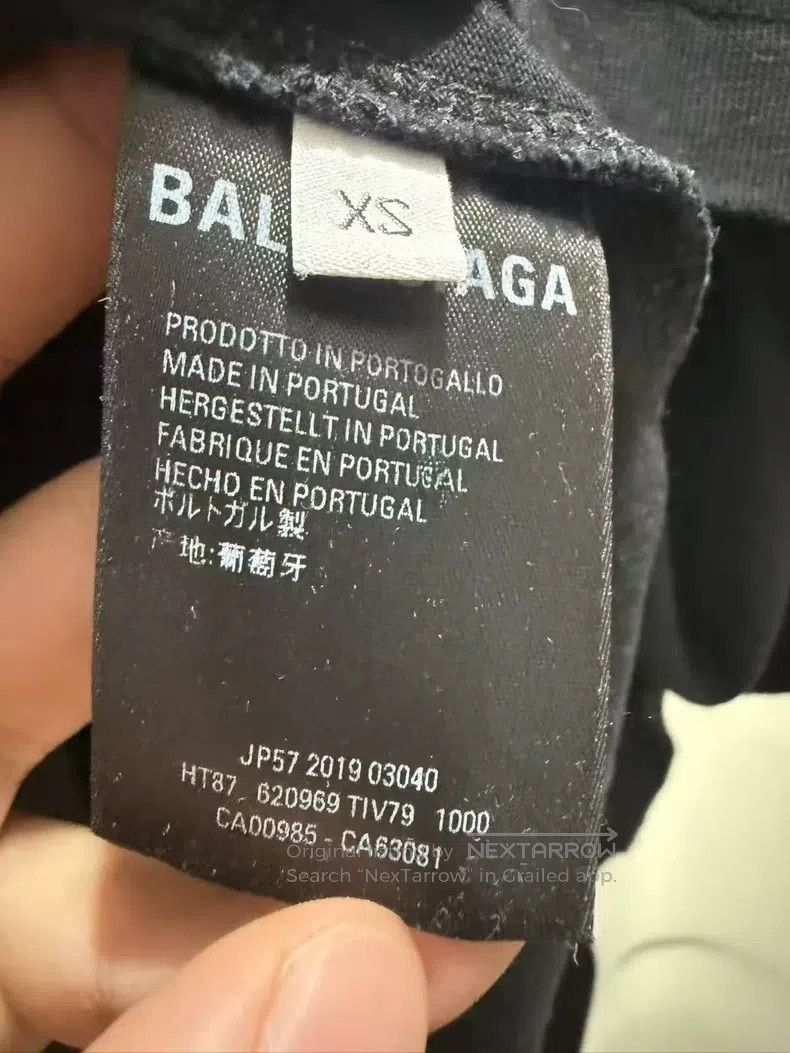 Balenciaga Balenciaga Black Men's Mastercard Short Sleeve Size US XS / EU 42 / 0 - 5 Thumbnail