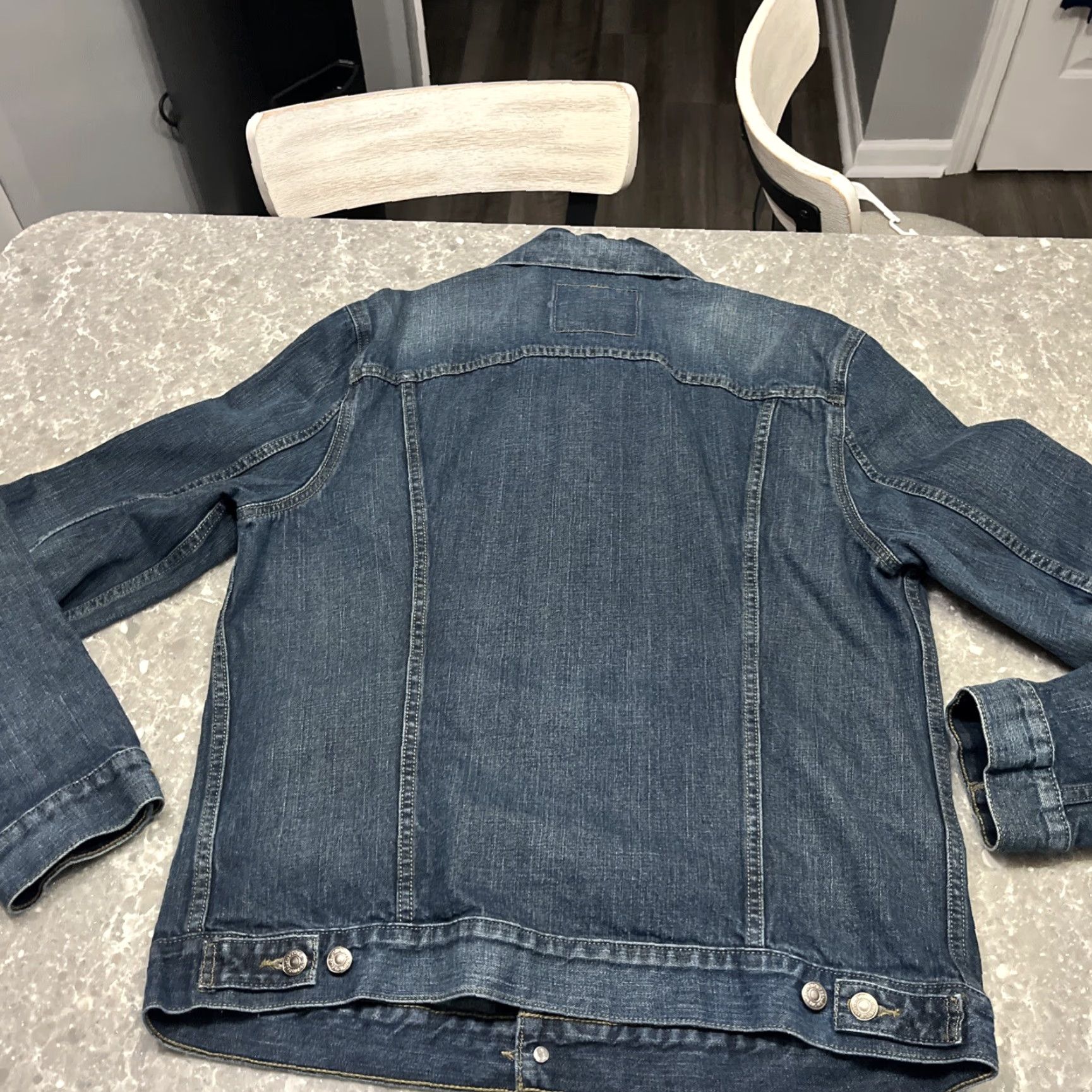 Levi's Levi's Denim Trucker Jacket Men XL Distressed Biker Western Classic Shirt Jacket Mens Denim Trucker Distressed Biker Levi's Size US XL / EU 56 / 4 - 8 Thumbnail