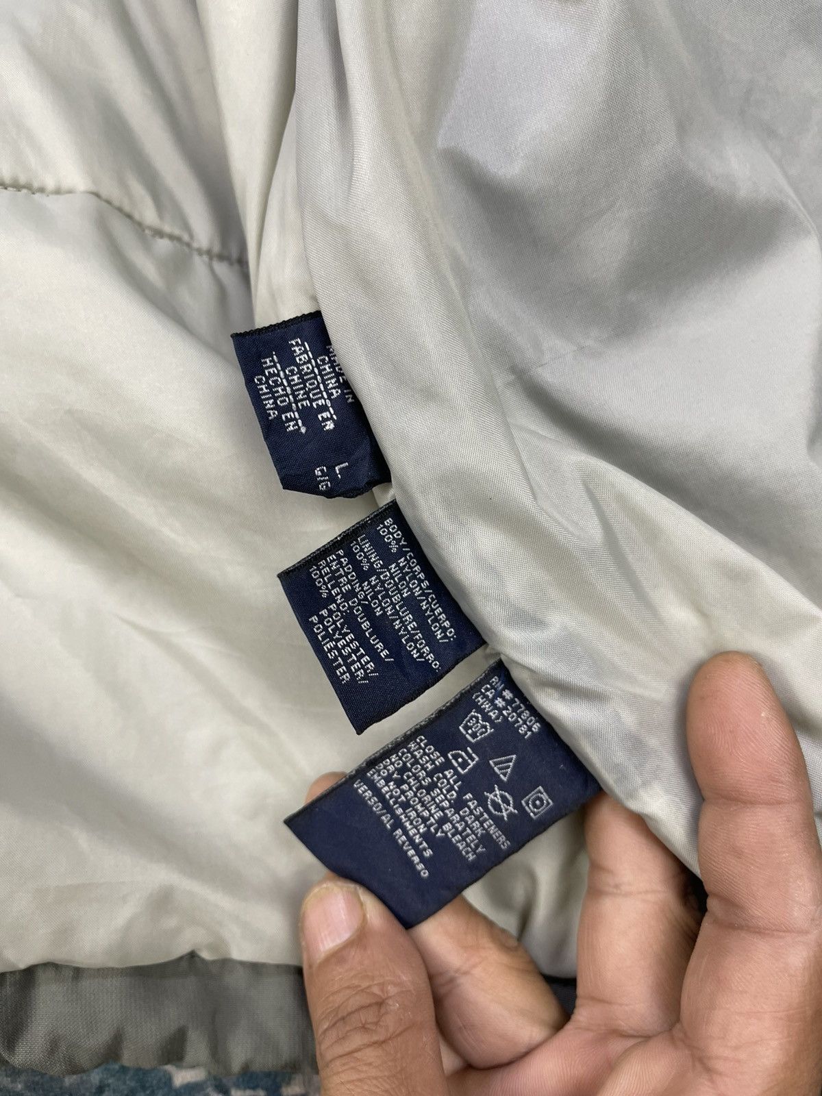 Tommy Hilfiger Vtg Y2k Tommy Hilfiger Multi Pocket Down Jacket Size US L / EU 52-54 / 3 - 22 Thumbnail
