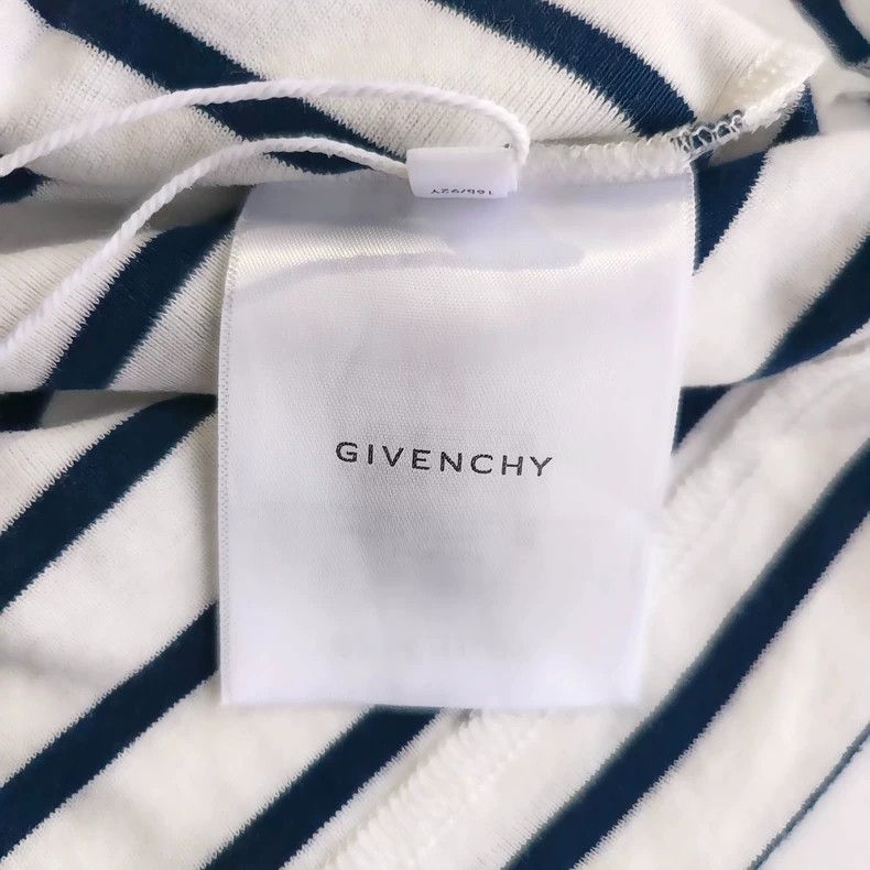 Givenchy Givenchy Striped short-sleeved top, size M, chest 45, leng Size US M / EU 48-50 / 2 - 8 Thumbnail