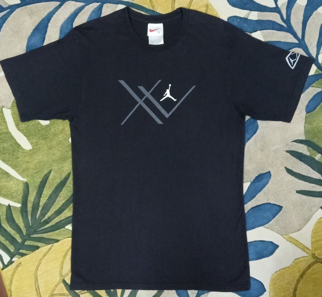 Jordan Brand × Nike × Vintage Vintage NIKE Jordan T-shirt Size US M / EU 48-50 / 2 - 5 Thumbnail