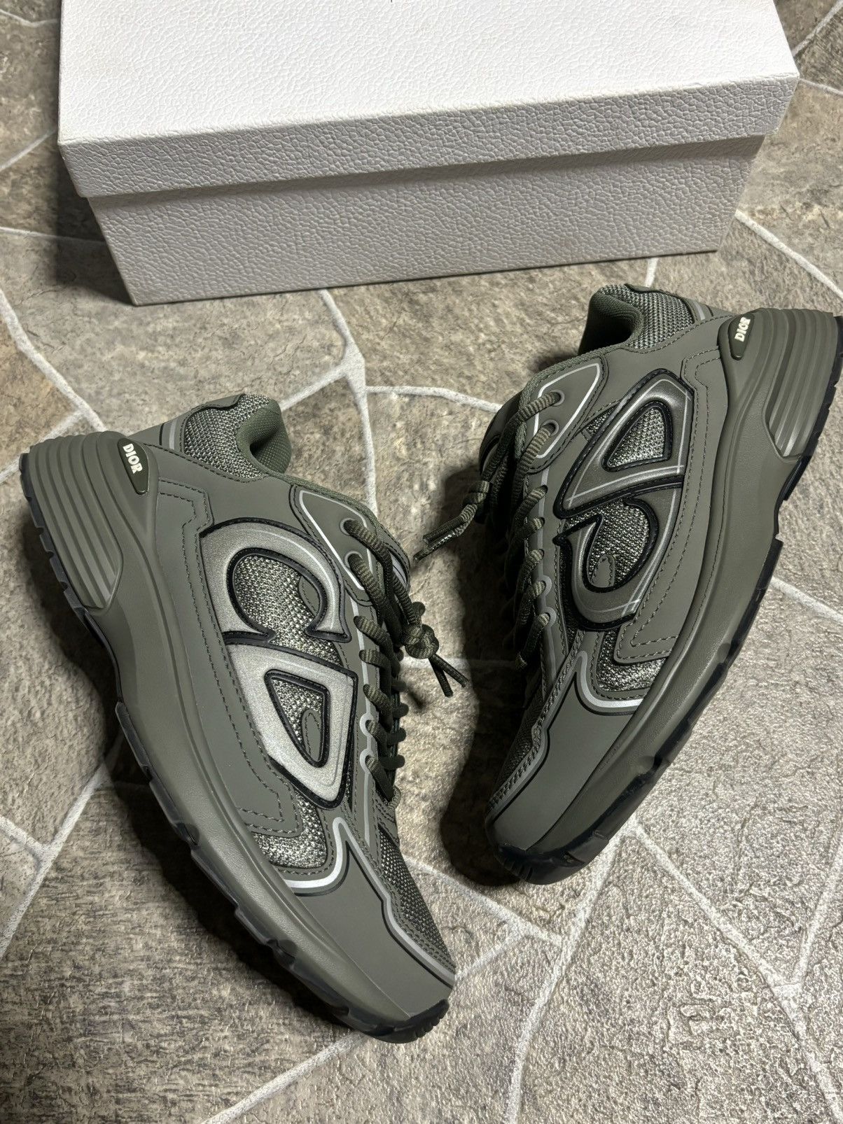 Dior Dior B30 Olive Size US 7.5 / IT 37.5 - 2 Thumbnail