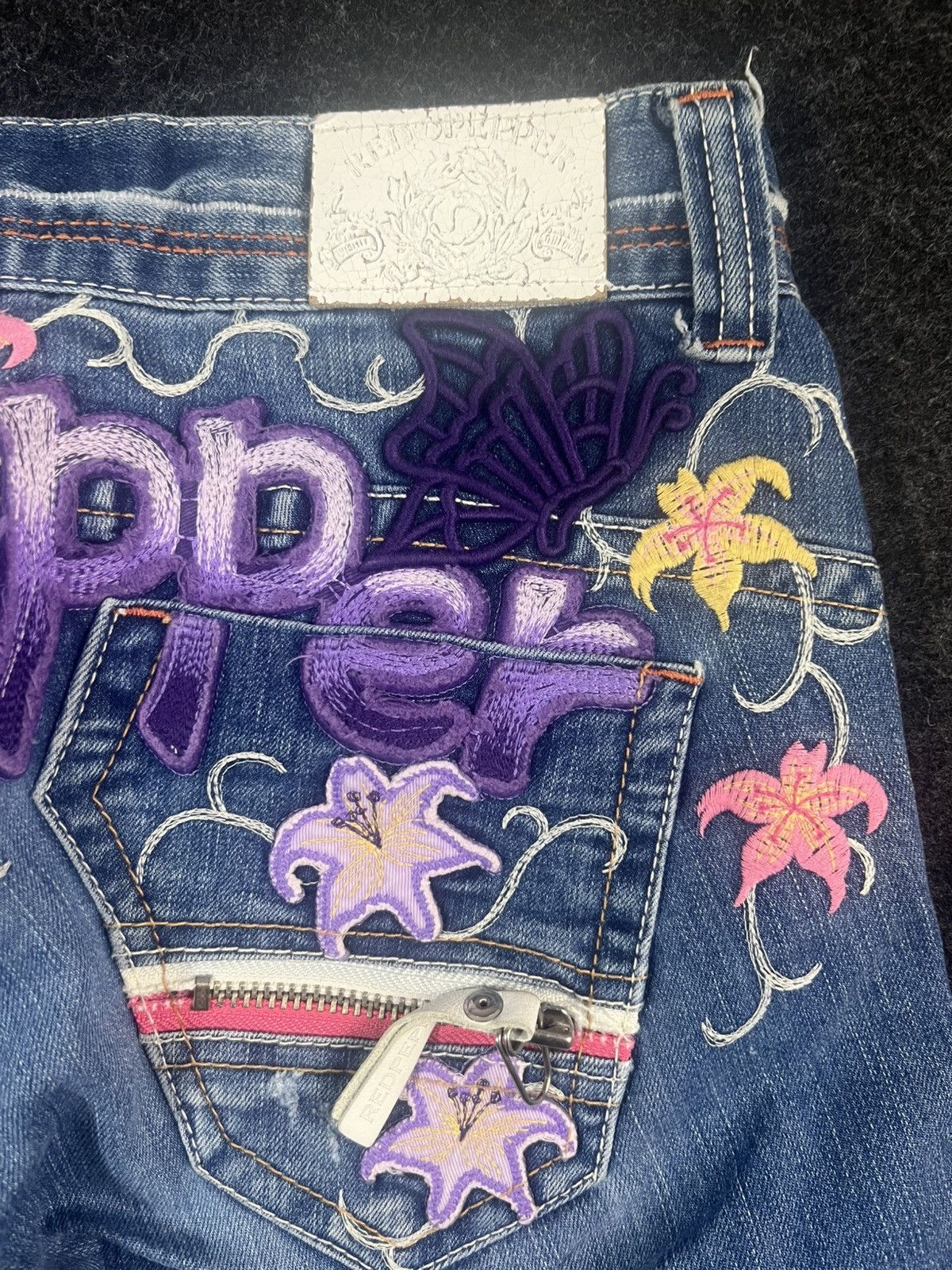In The Attic RARE 🔥 Red Pepper Flower Embroidery Flare Jeans like LGB Size US 31 - 2 Thumbnail