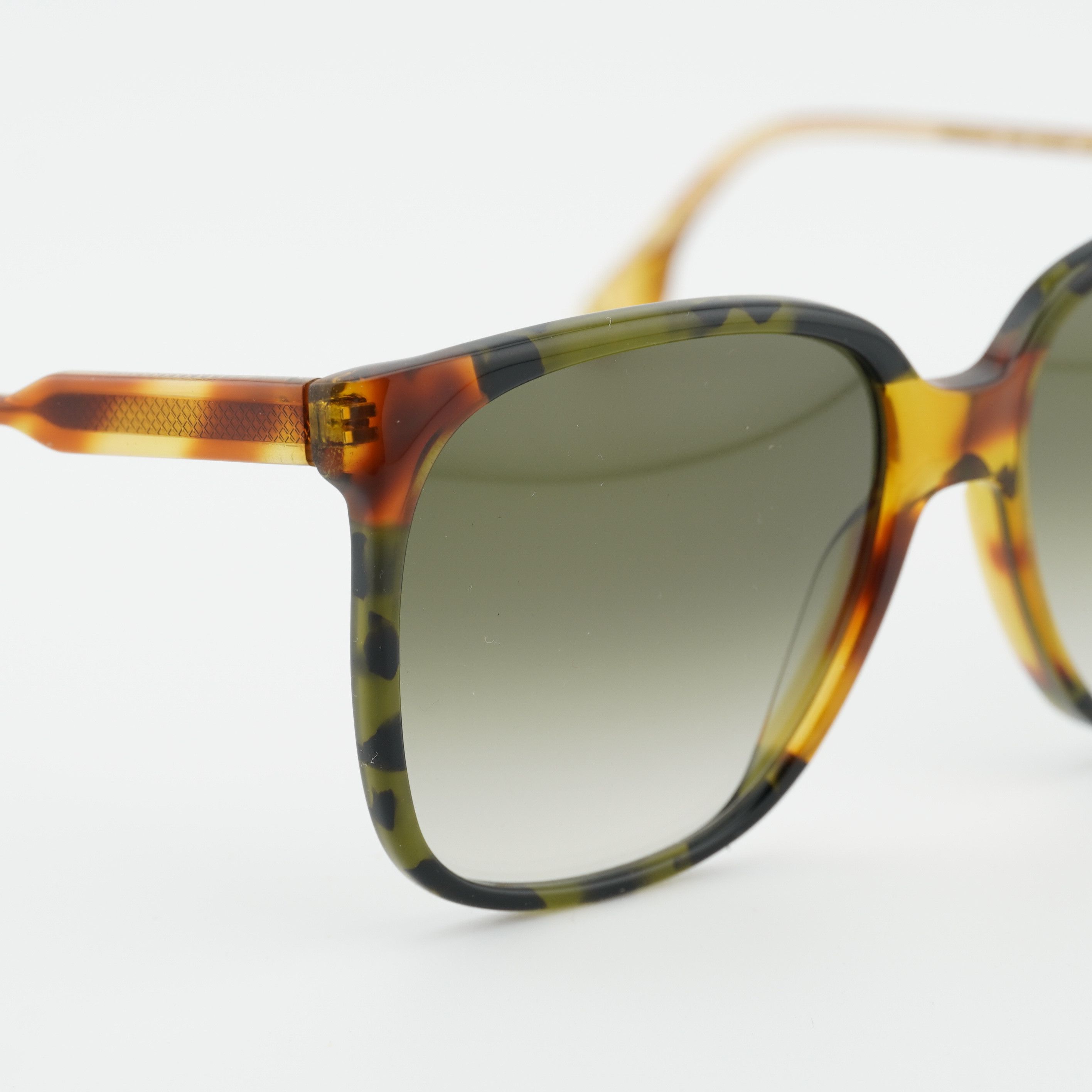 Victoria Beckham Victoria Beckham VB610SCB 225 Sunglasses Havana Square Frame Size ONE SIZE - 4 Thumbnail