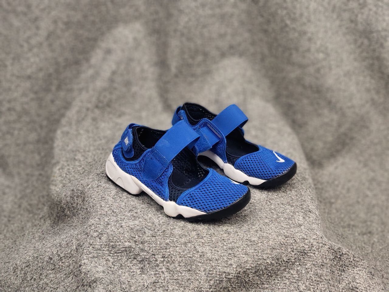 Nike Vintage Nike Air Rift Ninja Swoosh Sneakers Sandals Shoes Size US 7.5 / IT 37.5 - 16 Thumbnail