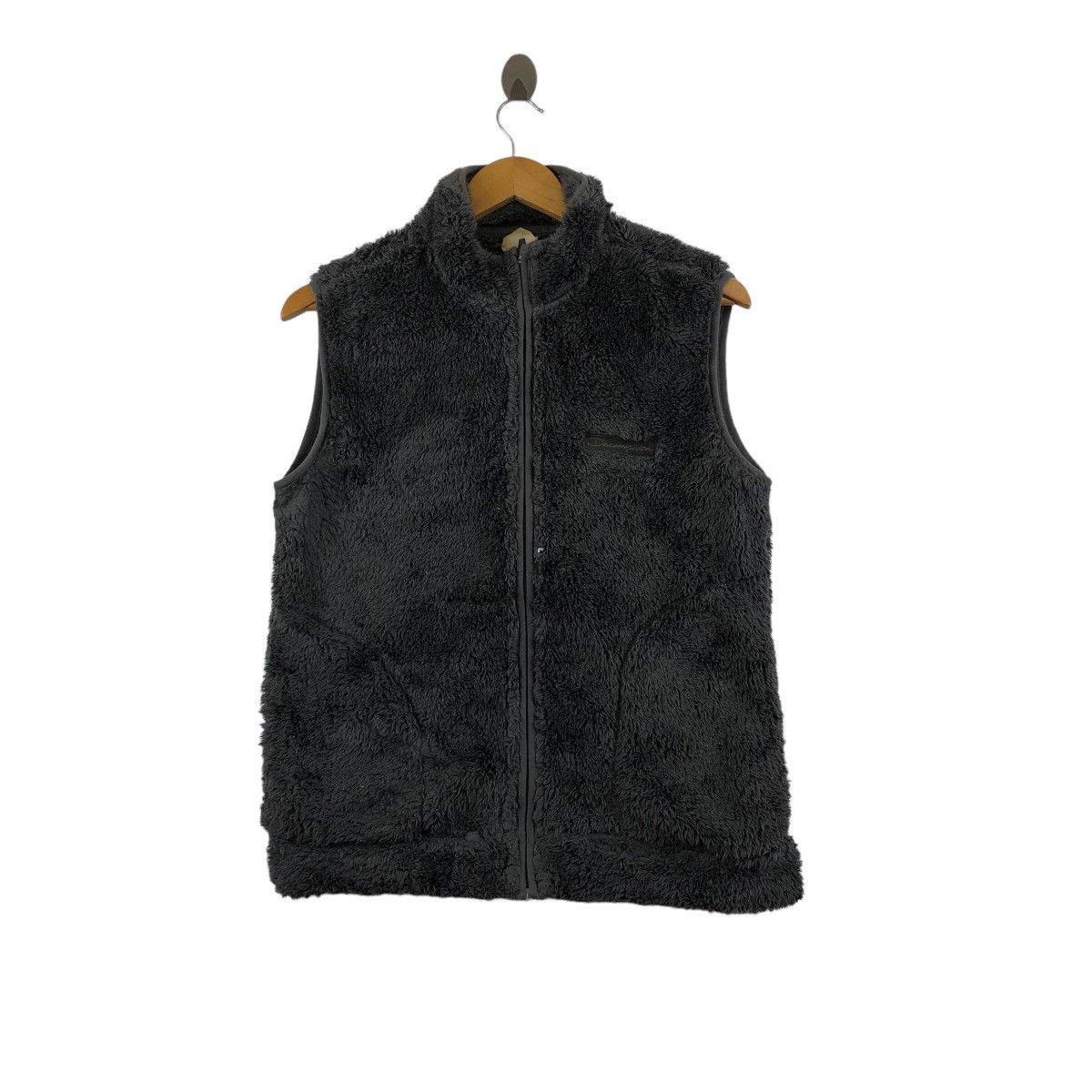 image of Champion Fleece Vest Sleeveless Script Logo Outdoor in Black, Men's (Size Medium)