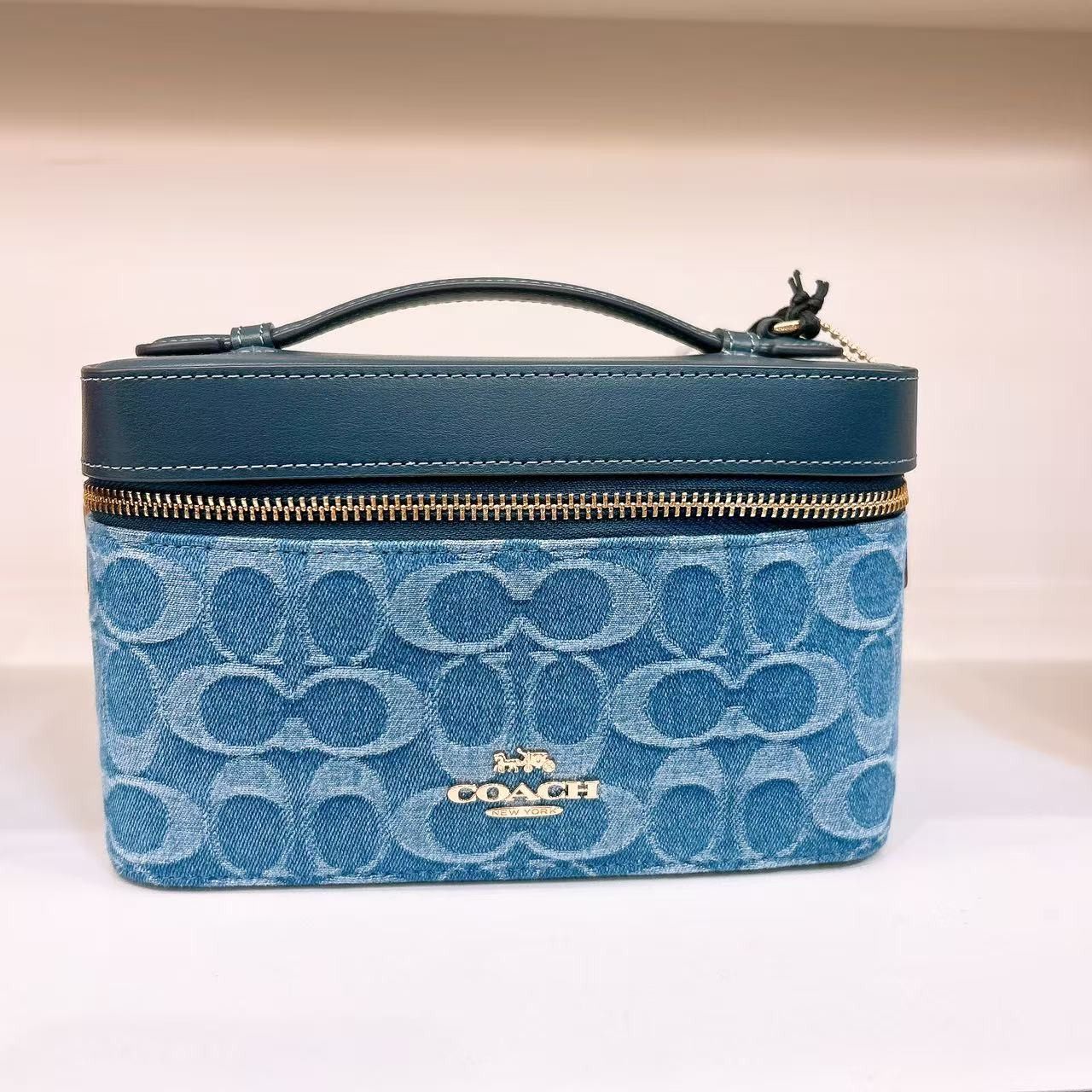 Coach Cosmetic Case In Signature Denim CDC16 Size ONE SIZE - 1 Thumbnail
