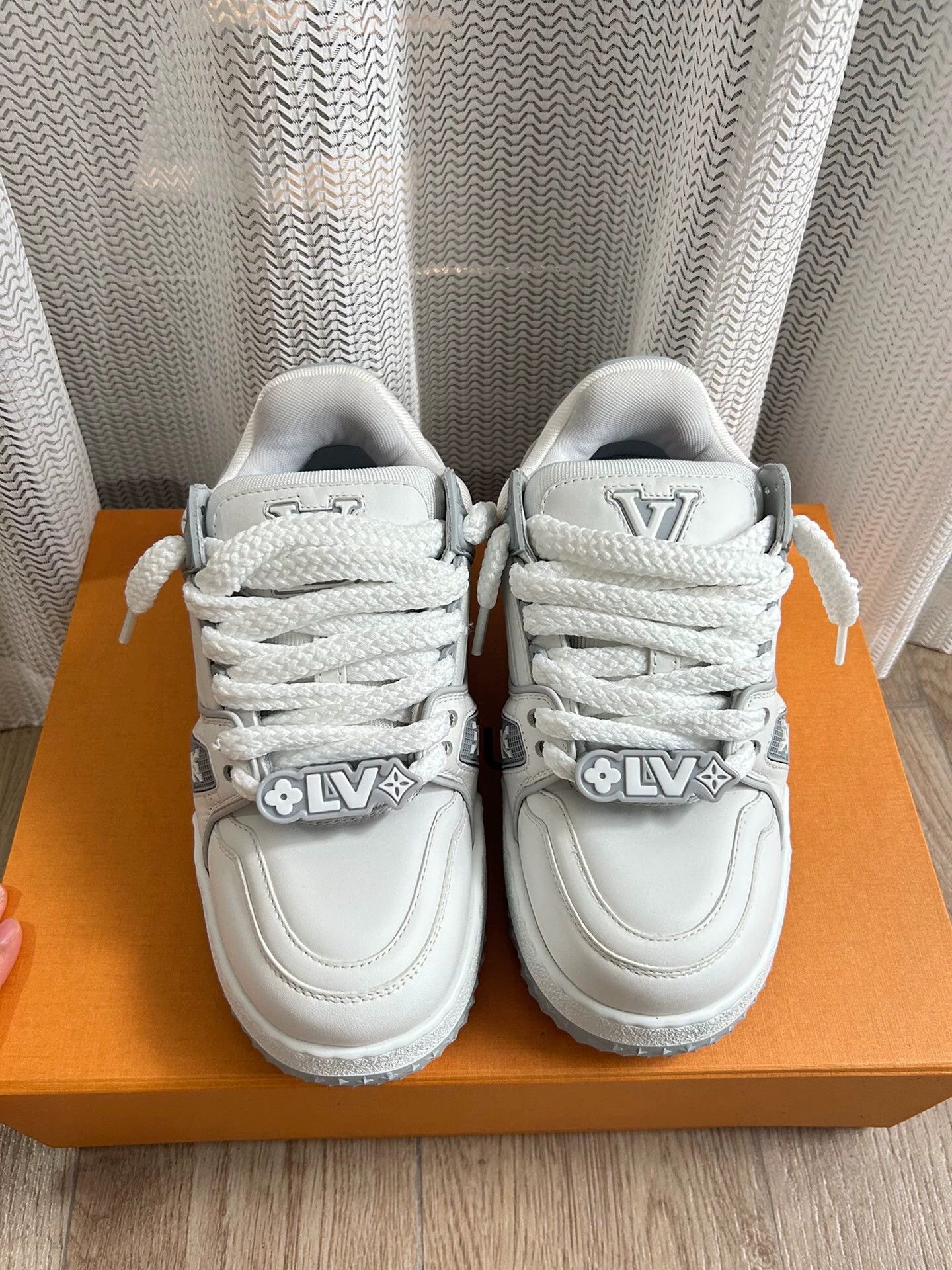 Louis Vuitton Louis Vuitton Trainer Gray White 35.5 Size US 5 / IT 35 - 1 Thumbnail