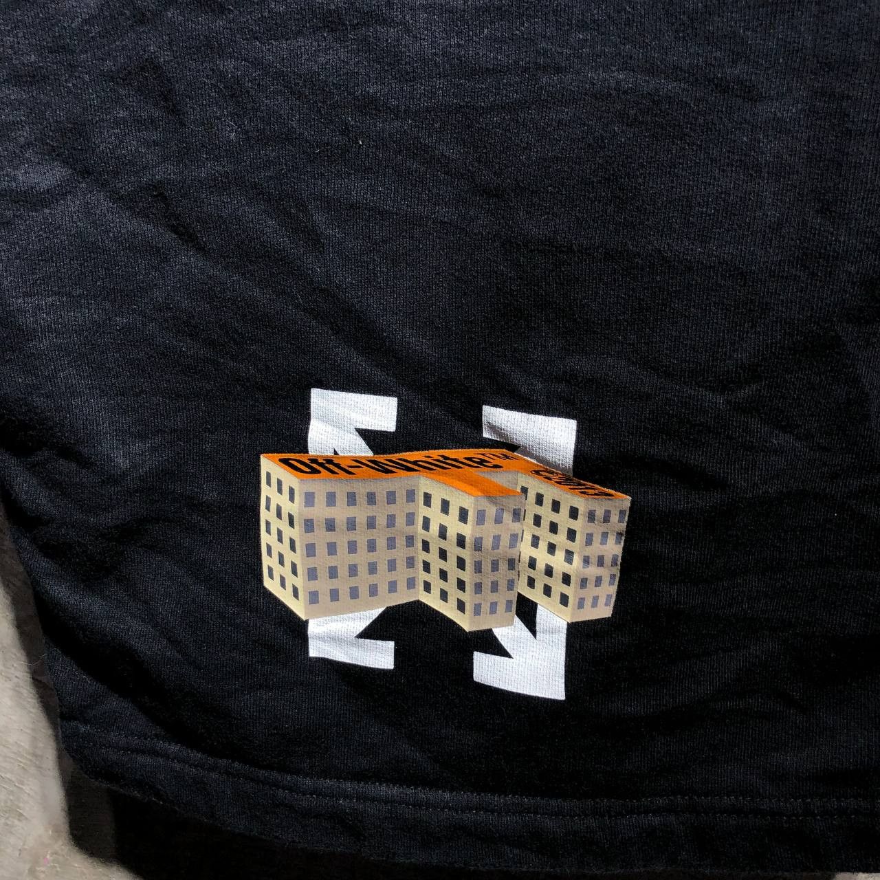 Off-White Off-White Wavy Logo sweatshorts Size US 36 / EU 52 - 6 Thumbnail