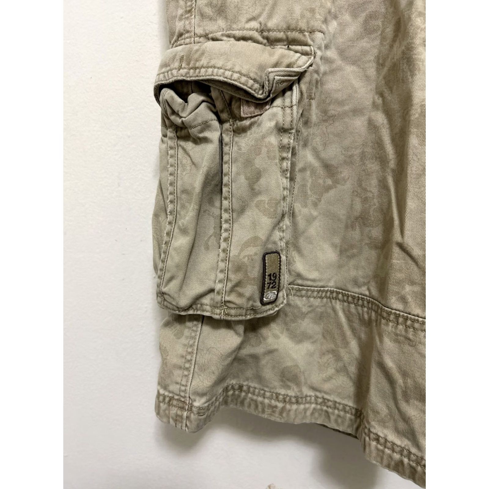 Ecko Unltd. VINTAGE Ecko Unltd. Cargo Shorts Mens 34 Brown Denim Cargo Pocket 90s Relaxed Mens Size US 34 / EU 50 - 5 Thumbnail