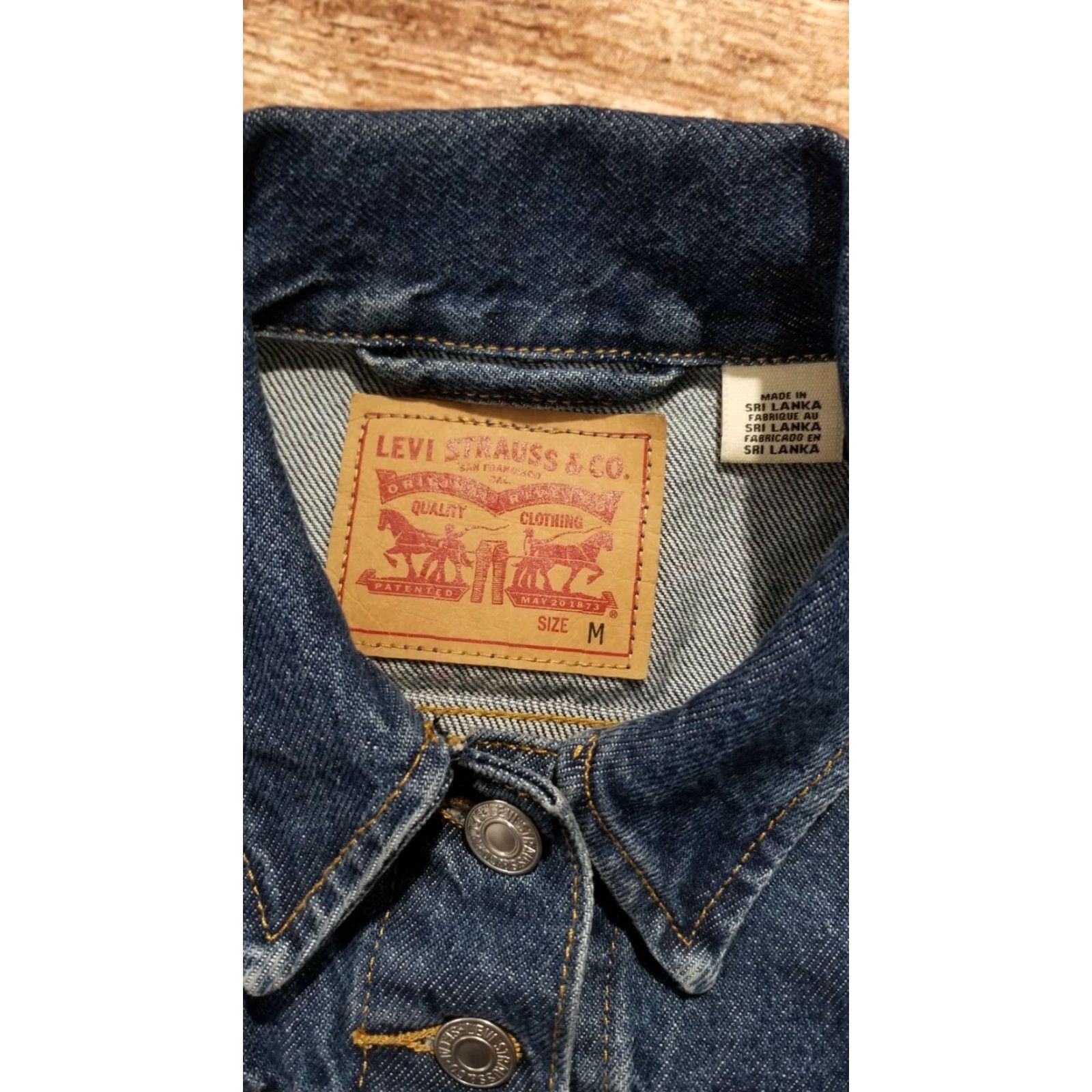 Levi's Levi's Womens M Denim Trucker Jacket Star Studded Detail Embellished Blue 2010s Casual Medium Womens Denim Trucker Star Studded Jacket Size 32" / US 10 / IT 46 - 4 Thumbnail