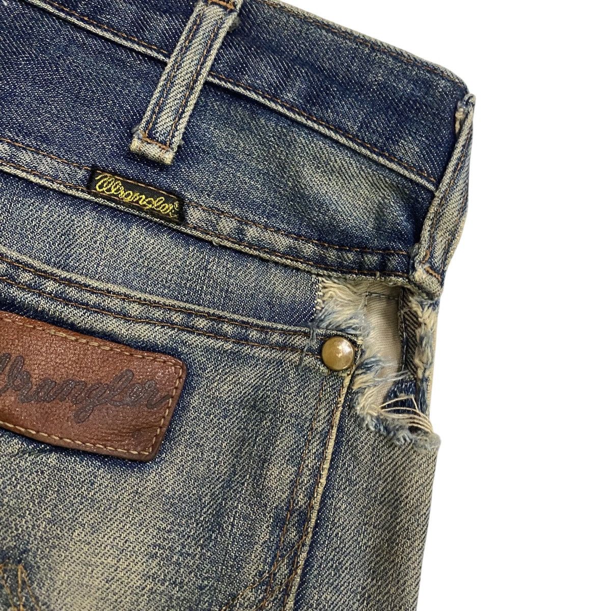 Vintage × Wrangler Wrangler distressed denim flare pant Size US 29 - 8 Thumbnail
