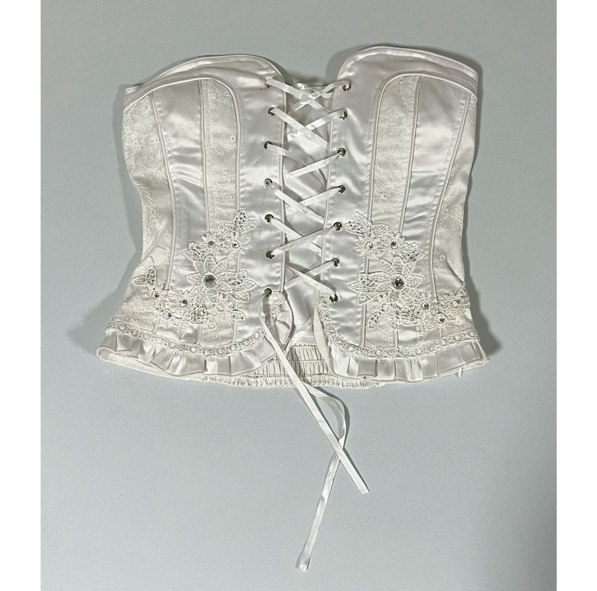 Vintage White Embroidered Floral Tie-Up Bridal Corset Top Lingerie 🤍 Size ONE SIZE - 1 Thumbnail