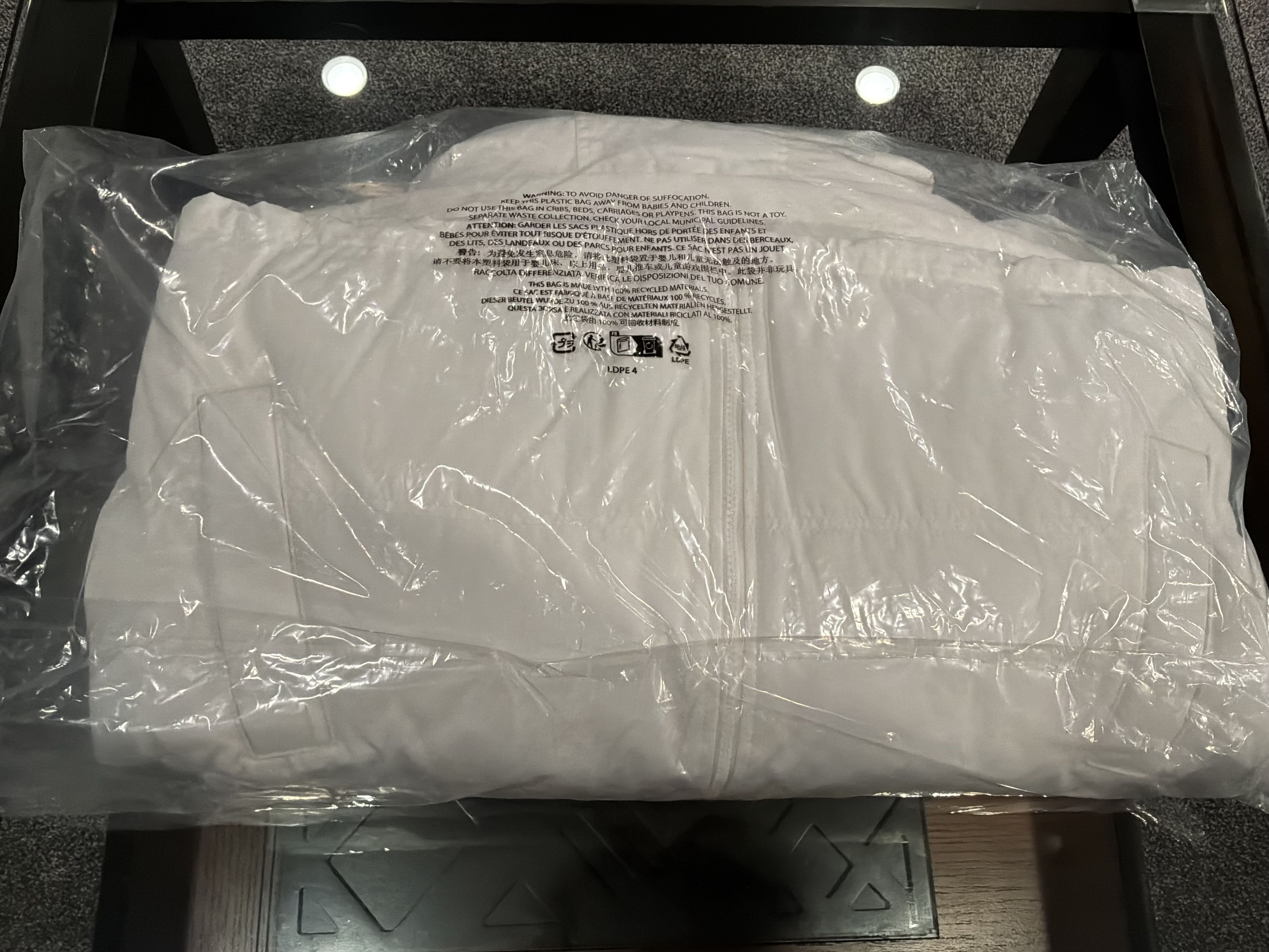 Supreme FW25 Leather Yoke Puffer Jacket DSWT Size US M / EU 48-50 / 2 - 2 Thumbnail