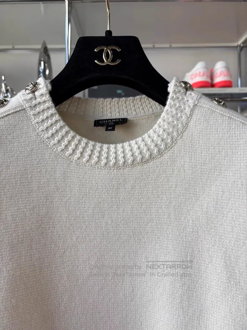 Chanel Chanel 20K catwalk white double c logo shoulder buckle cas Size S / US 4 / IT 40 - 2 Thumbnail