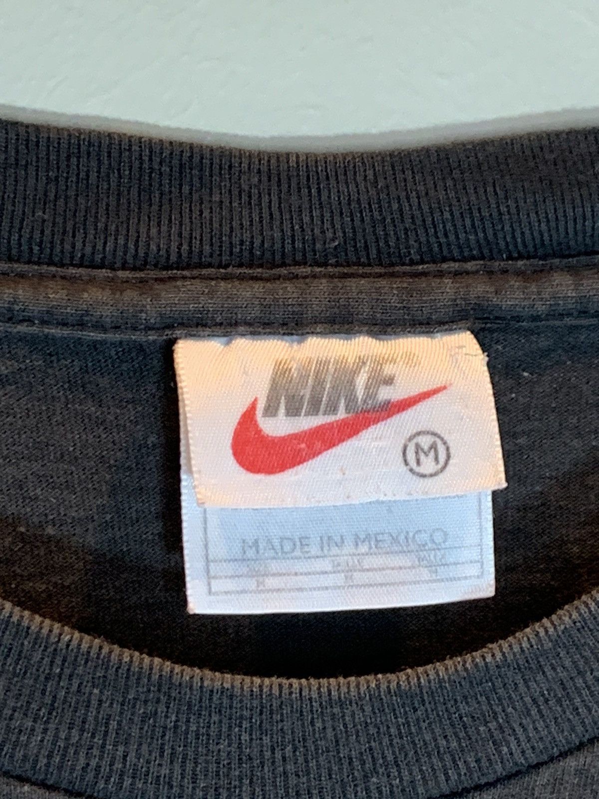 Nike *RARE* Vintage 90’s Nike Faded Swoosh Essential T-Shirt - M Size US M / EU 48-50 / 2 - 5 Thumbnail