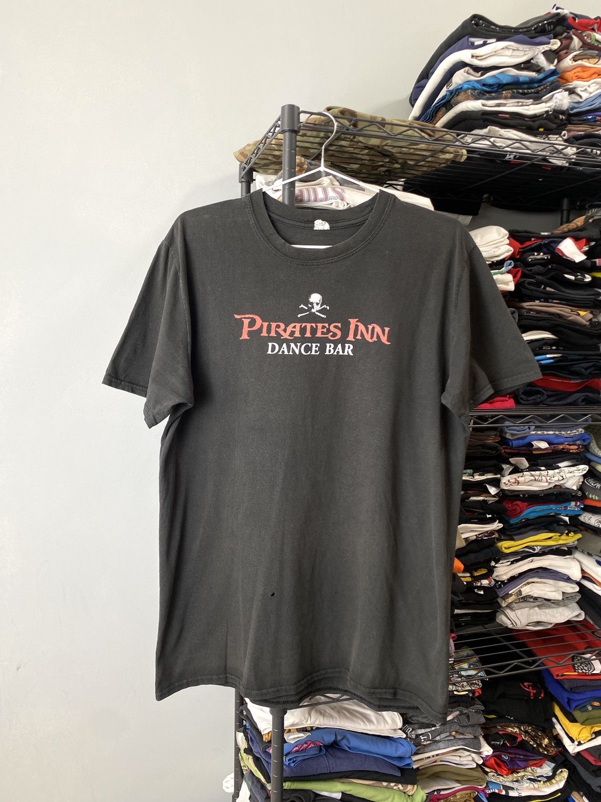 Band Tees Vintage Pirates Of The Caribbean Movie T Shirt Size US M / EU 48-50 / 2 - 2 Thumbnail