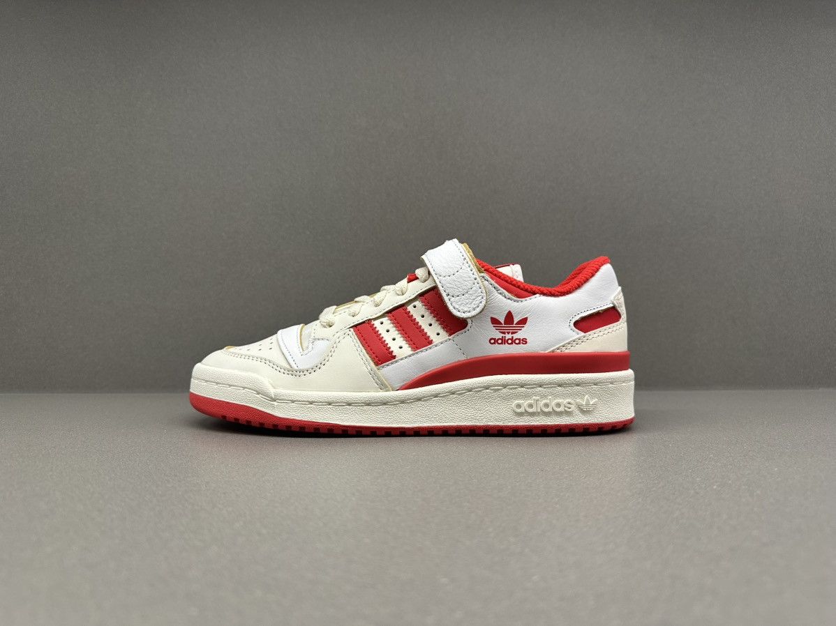 Adidas Adidas Forum 84 Low Off White Vivid Red Footwear White Size US 6.5 / IT 36.5 - 5 Thumbnail