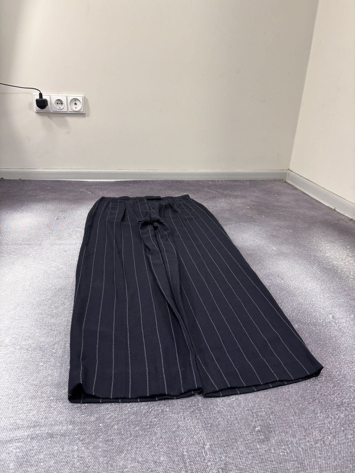 Armani Collezioni Armani Collezioni Women’s Navy Blue Striped Wool Pants Size 32" / US 10 / IT 46 - 3 Thumbnail
