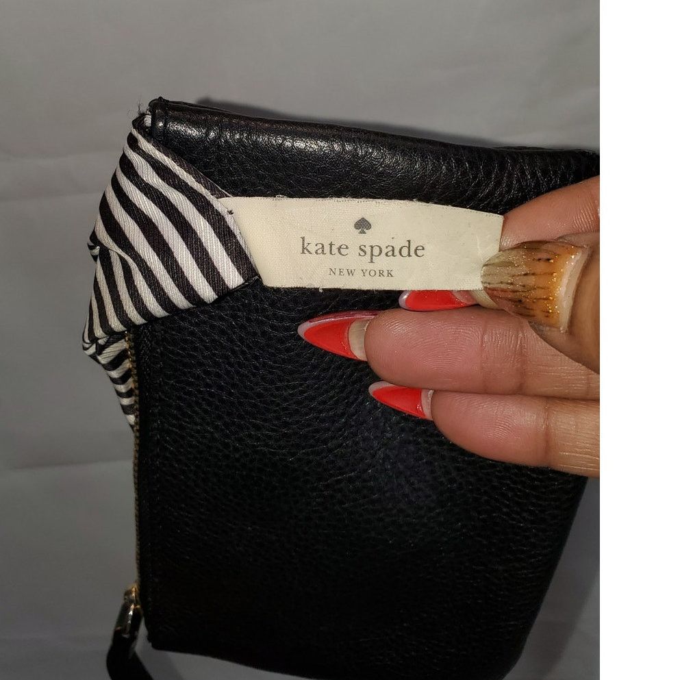 Kate Spade Kate Spade Black Leather Wristlet Zip Pouch Size ONE SIZE - 6 Thumbnail