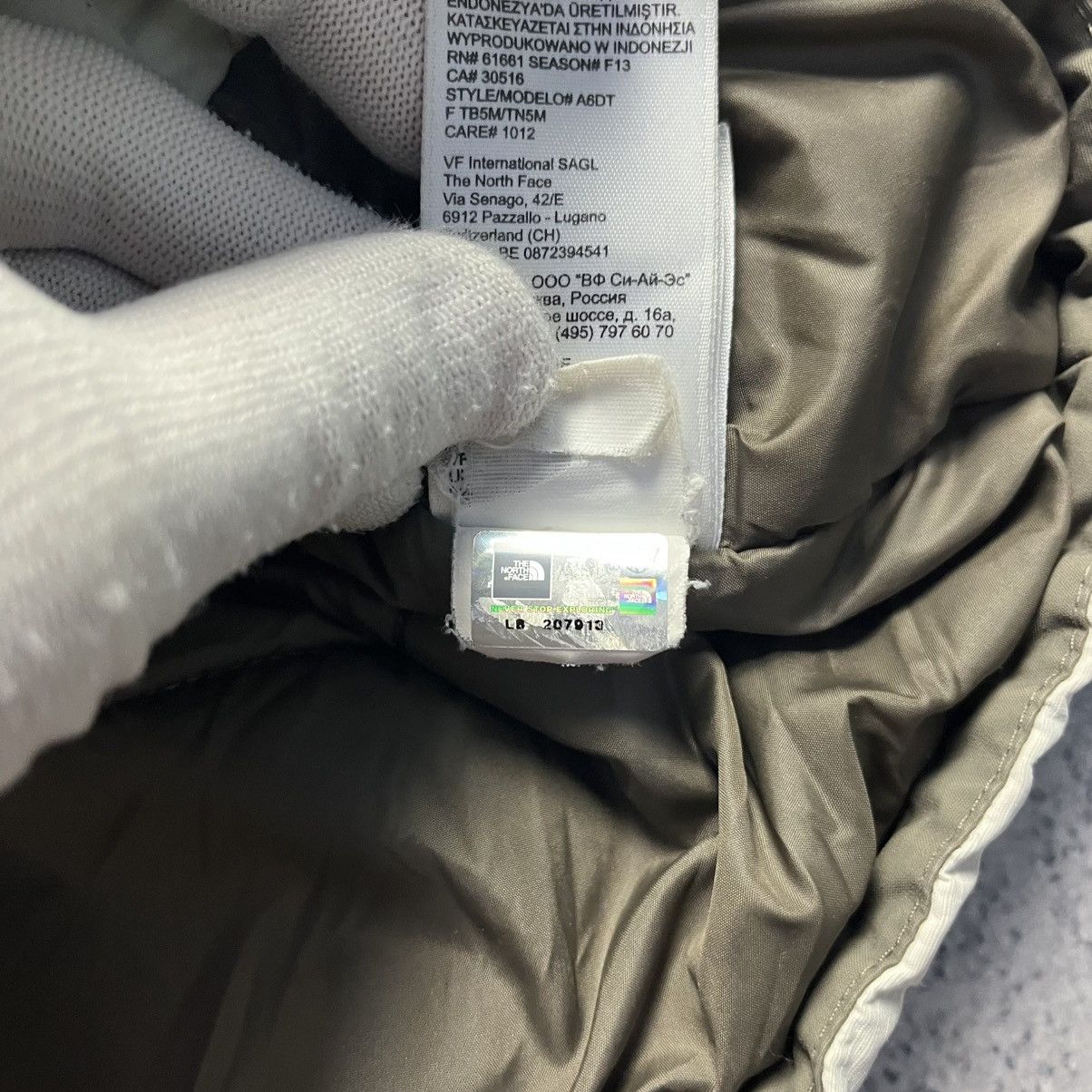 The North Face Vintage The North Face HyVent Jacket Streetwear Outdoor Size M / US 6-8 / IT 42-44 - 16 Thumbnail