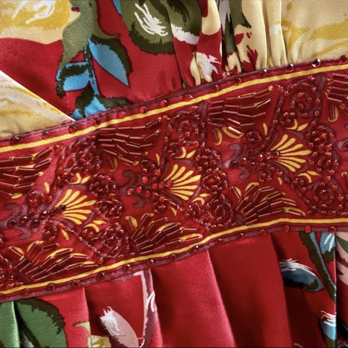 Forever 21 Floral Red Dress with Yellow Accents w/Red Beading Size S / US 4 / IT 40 - 6 Thumbnail