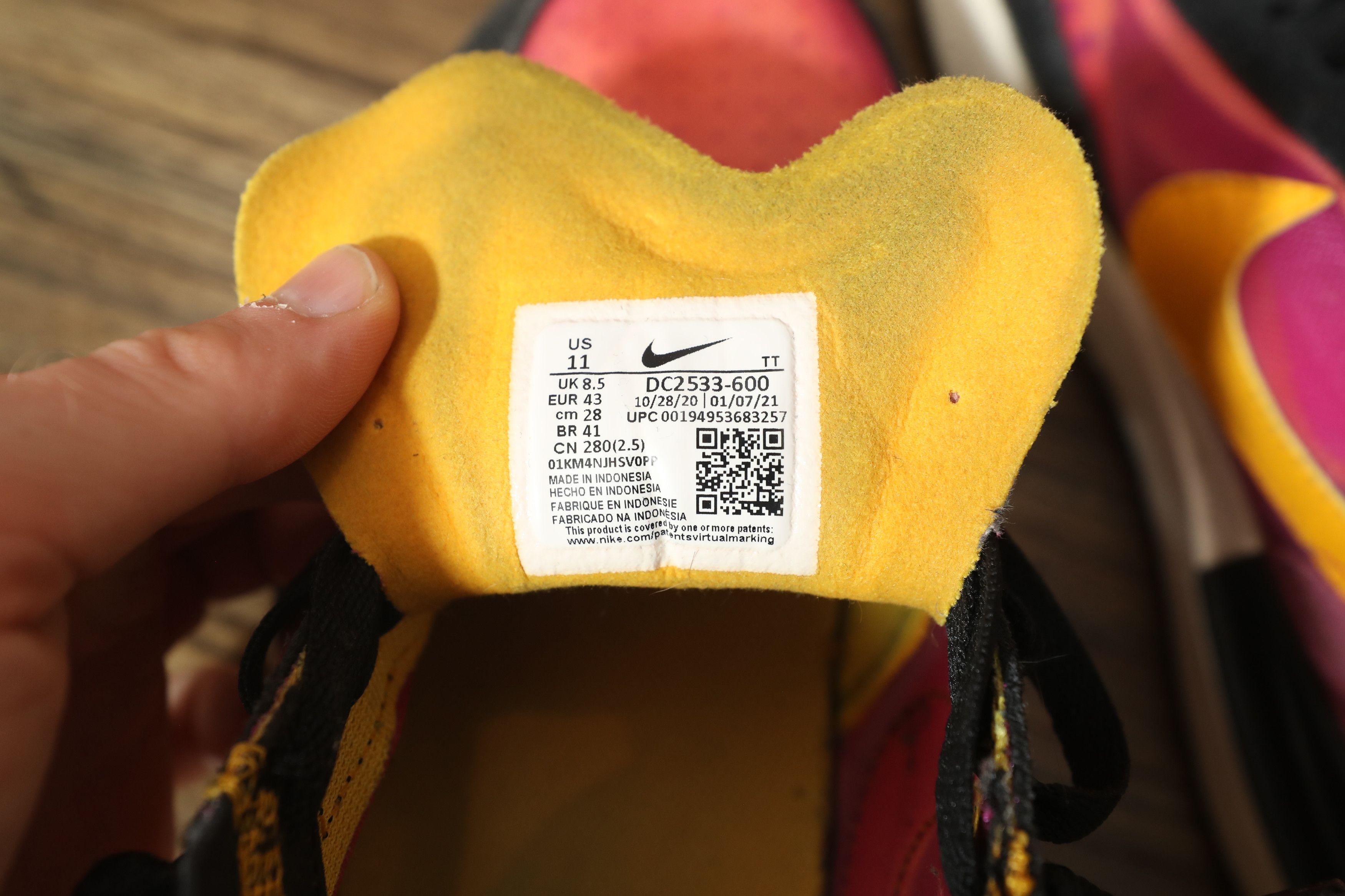 Nike Nike Women's Waffle One (11) Size US 11 / IT 41 - 17 Thumbnail