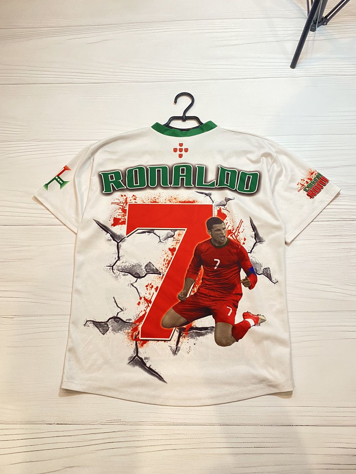 Vintage Vintage Portugal Cristiano Ronaldo football jersey t shirt Size US S / EU 44-46 / 1 - 2 Thumbnail