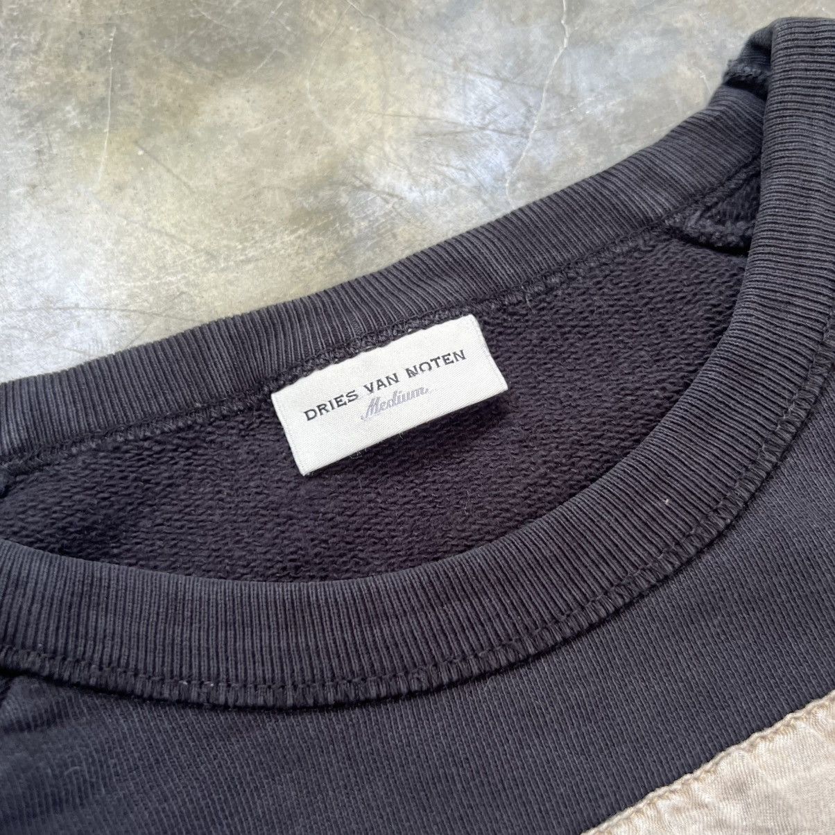 Dries Van Noten Vintage Dries Van Noten D Logo Washed Navy Sweater Size US M / EU 48-50 / 2 - 5 Thumbnail
