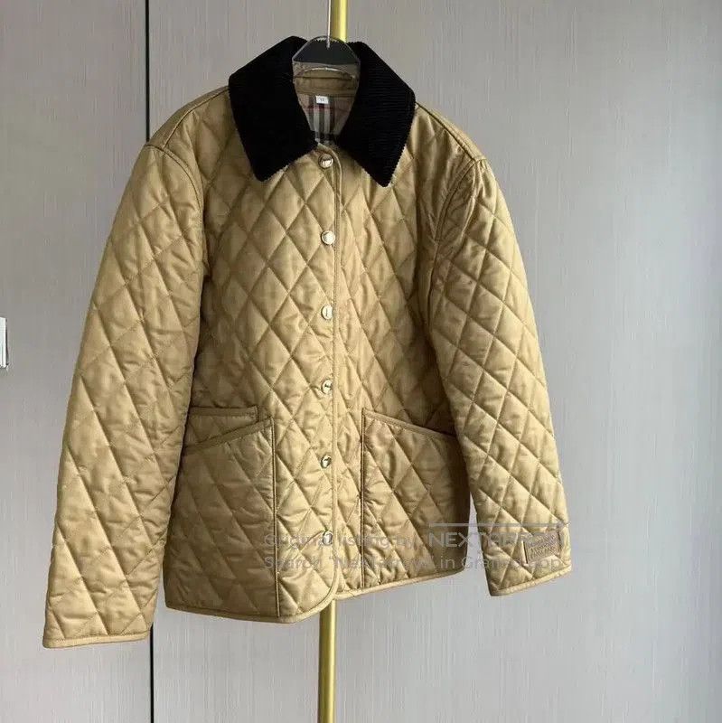 Burberry Burberry Khaki Quilted Women's Jacket. Size XS / US 0-2 / IT 36-38 - 1 Thumbnail