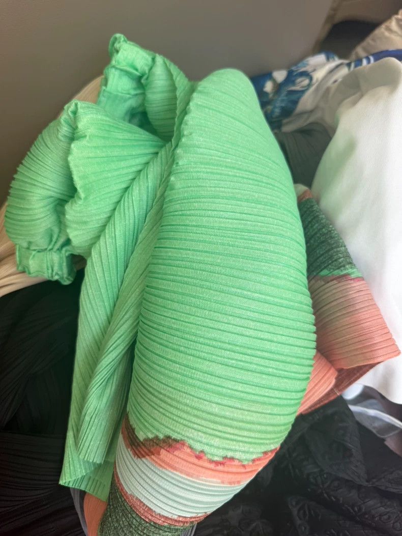 Issey Miyake Issey Miyake size:5 Green spring skirt Size 42" / US 20 - 7 Thumbnail
