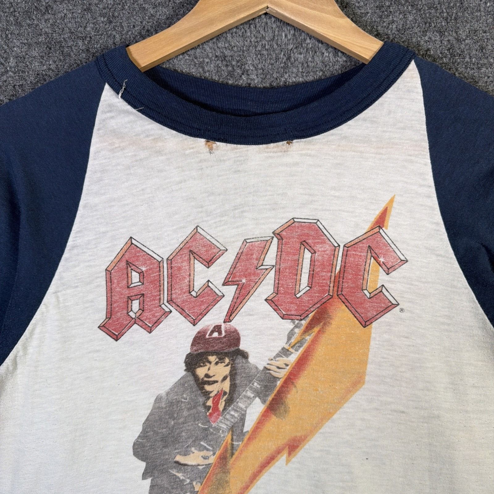Band Tees Vintage ACDC Shirt Mens Large 80s 1981 Raglan High Voltage Size US L / EU 52-54 / 3 - 3 Thumbnail