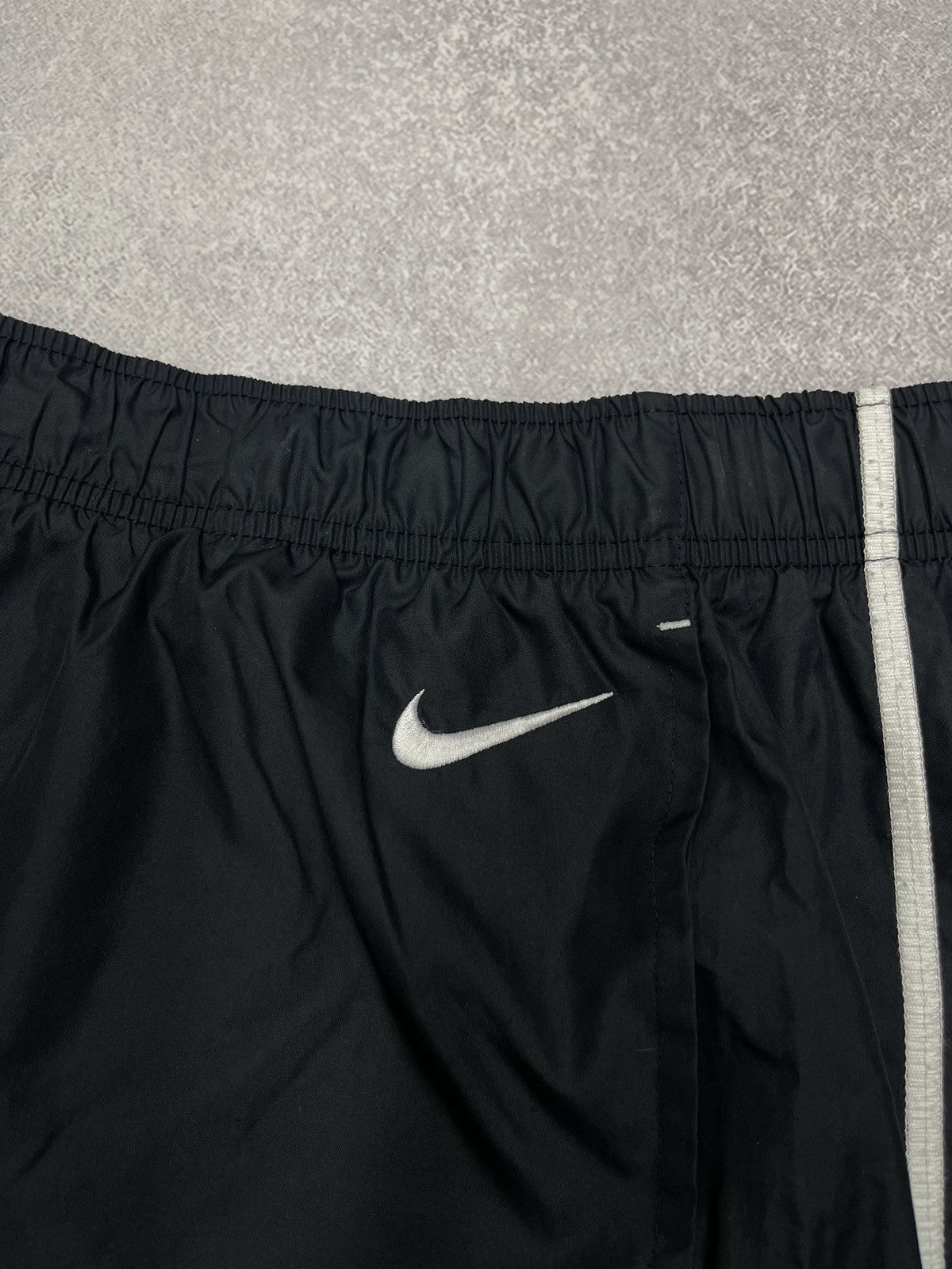 Nike Vintage Nike Nylon Shorts Black Double Big Logo Y2K TECH ACG Size US 32 / EU 48 - 5 Thumbnail