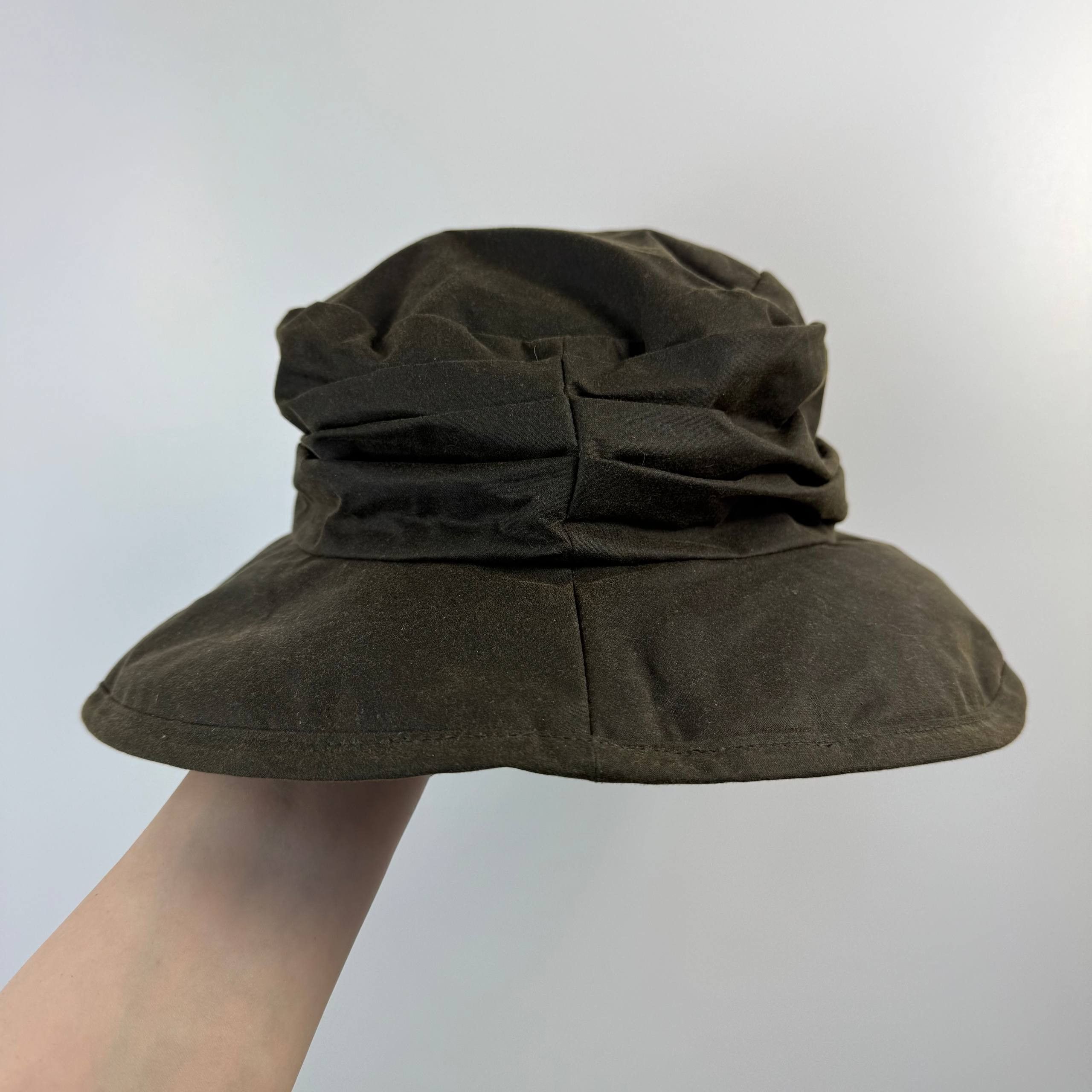 Barbour Barbour Waxed Rain Hat Olive Green Bucket Hat Size L Size 36 - 1 Thumbnail