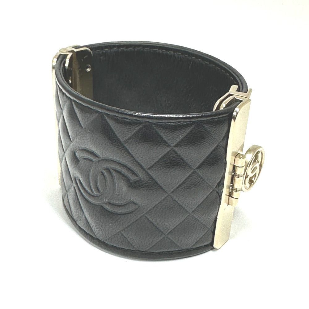 Chanel Chanel Cc Coma Mark Matelasse B17P Accessories Bangle Leather Women Black Size ONE SIZE - 1 Thumbnail