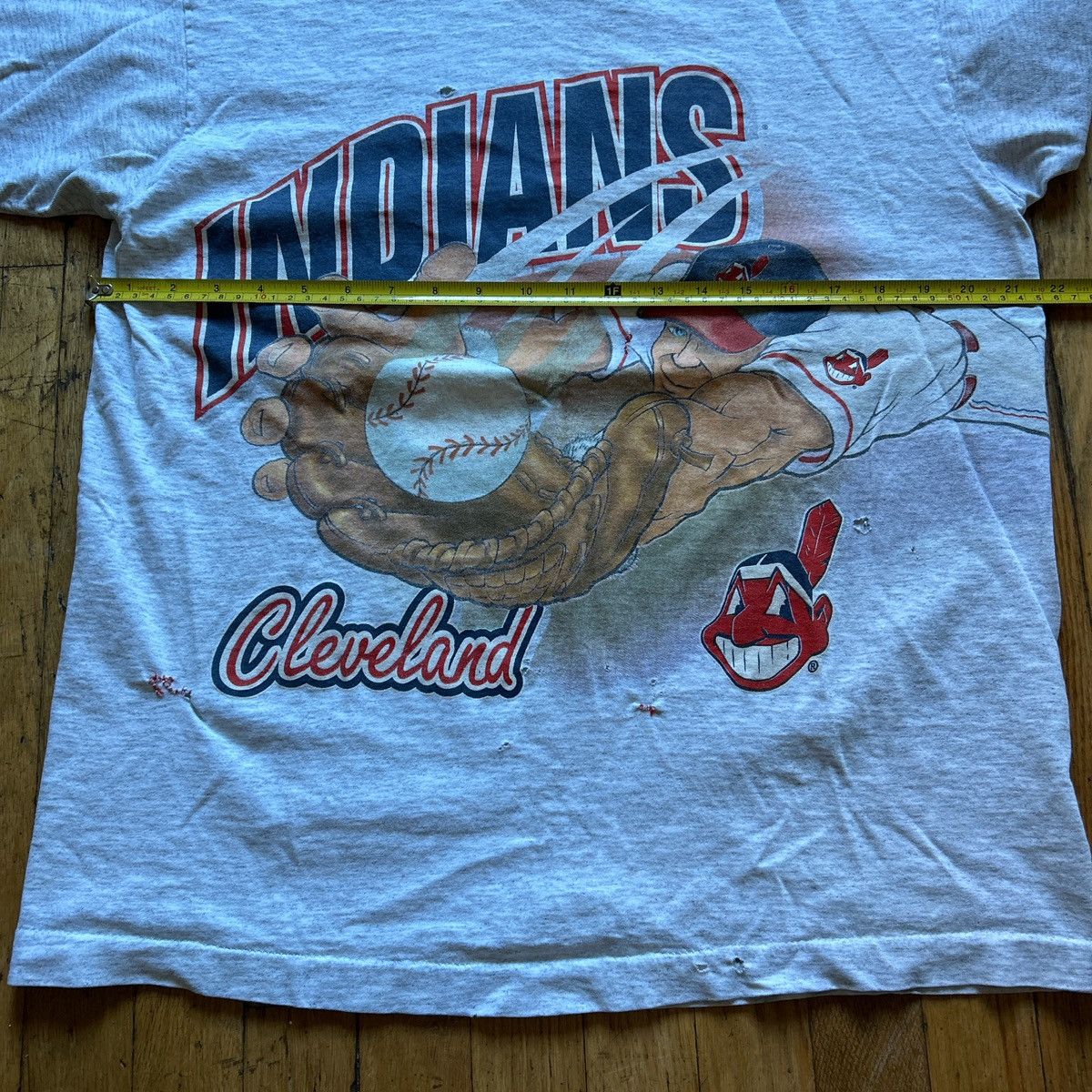 MLB × Salem Sportswear × Vintage Vintage 90s Cleveland Indians Wraparound Shirt Large Size US L / EU 52-54 / 3 - 7 Thumbnail