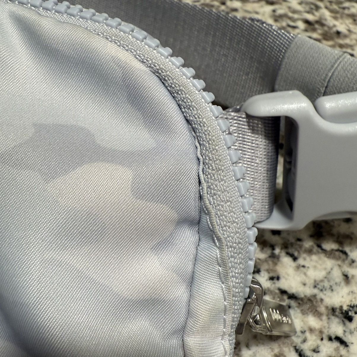 Lululemon Lululemon Belt Bag Crossbody Starlight Camo Everywhere READ Size ONE SIZE - 2 Thumbnail