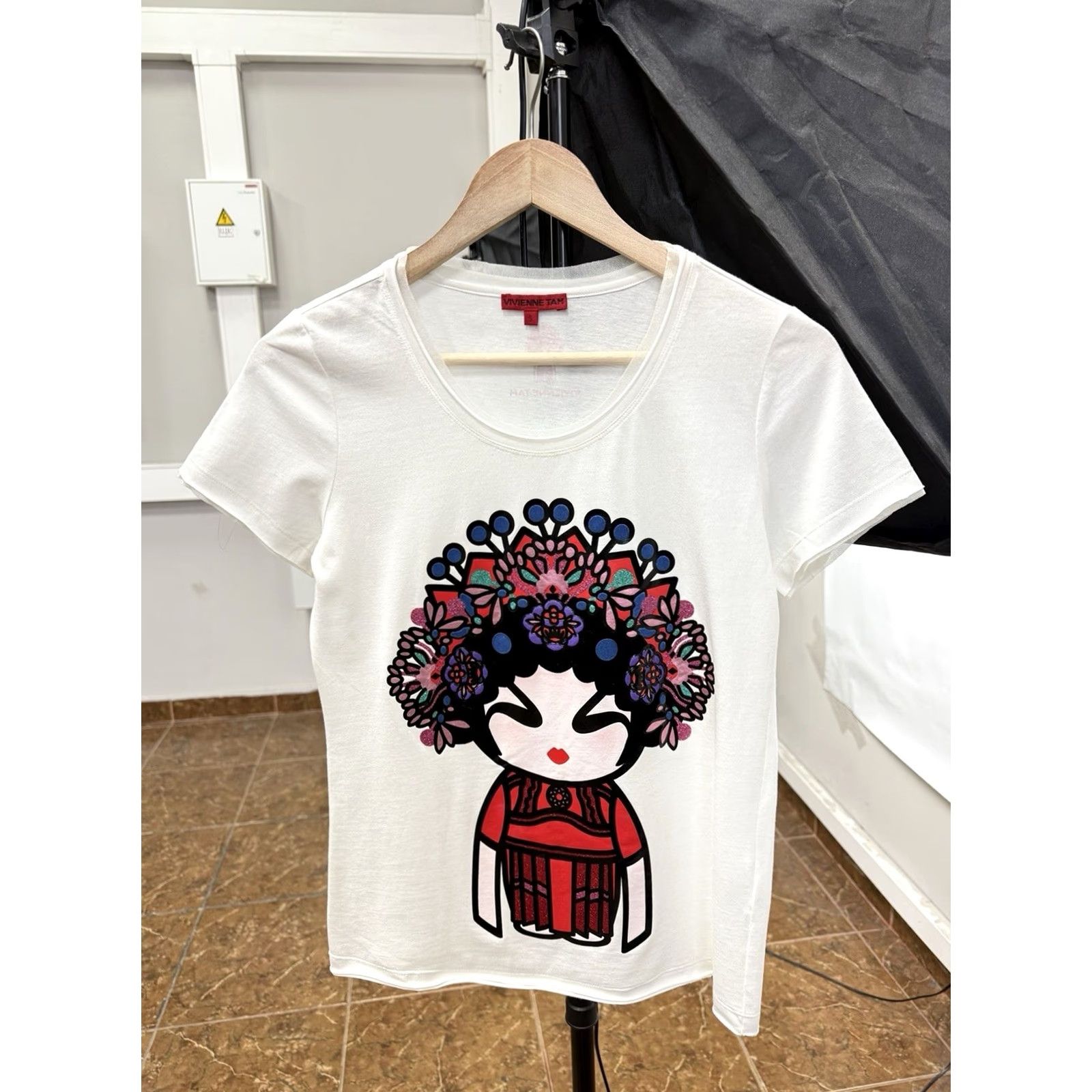 Vivienne Tam VIVIENNE TAM Chinese Doll Designer T-Shirt Rare White S Womens Shirt Size S / US 4 / IT 40 - 2 Thumbnail