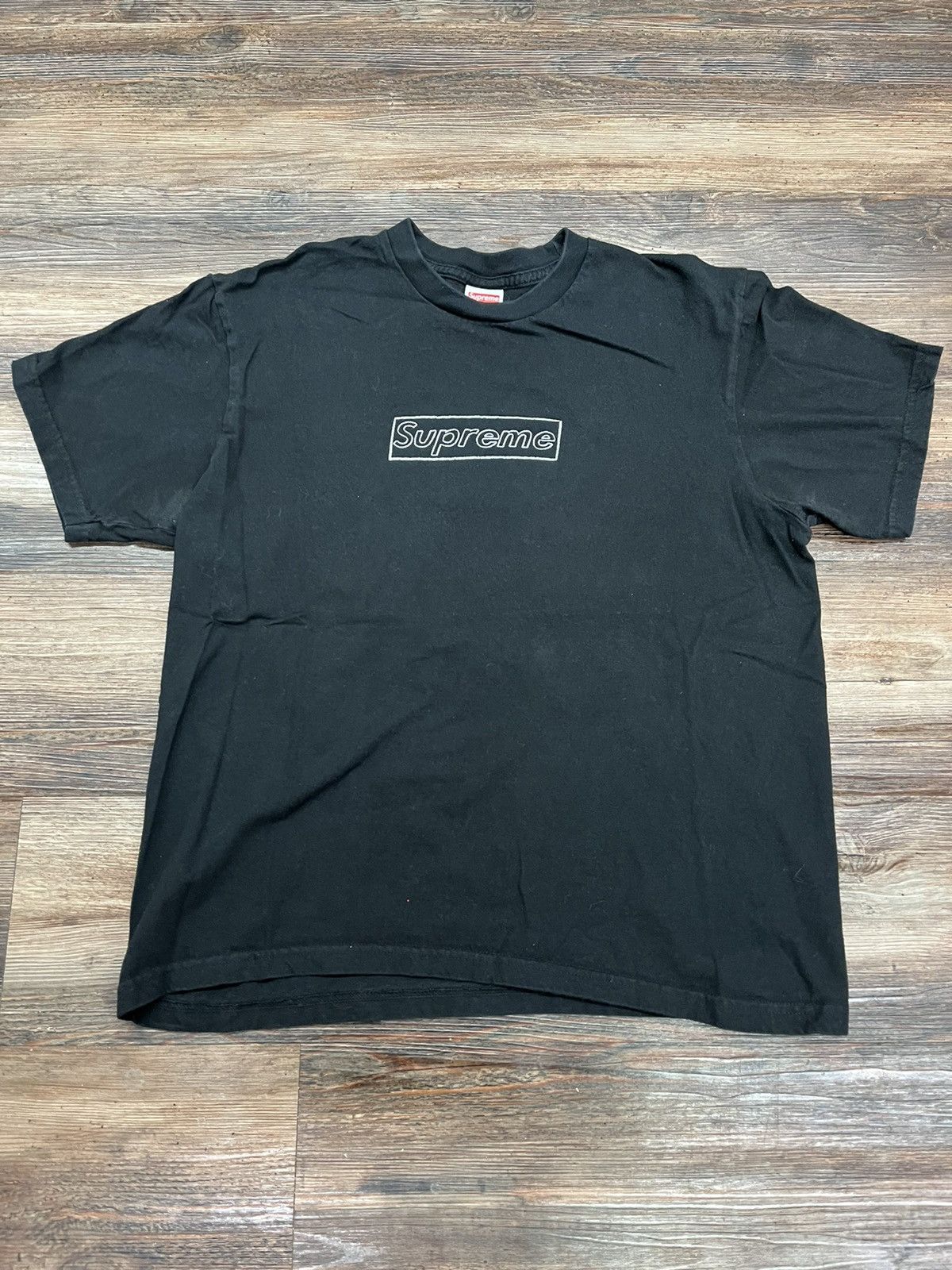 Kaws chalk logo hotsell